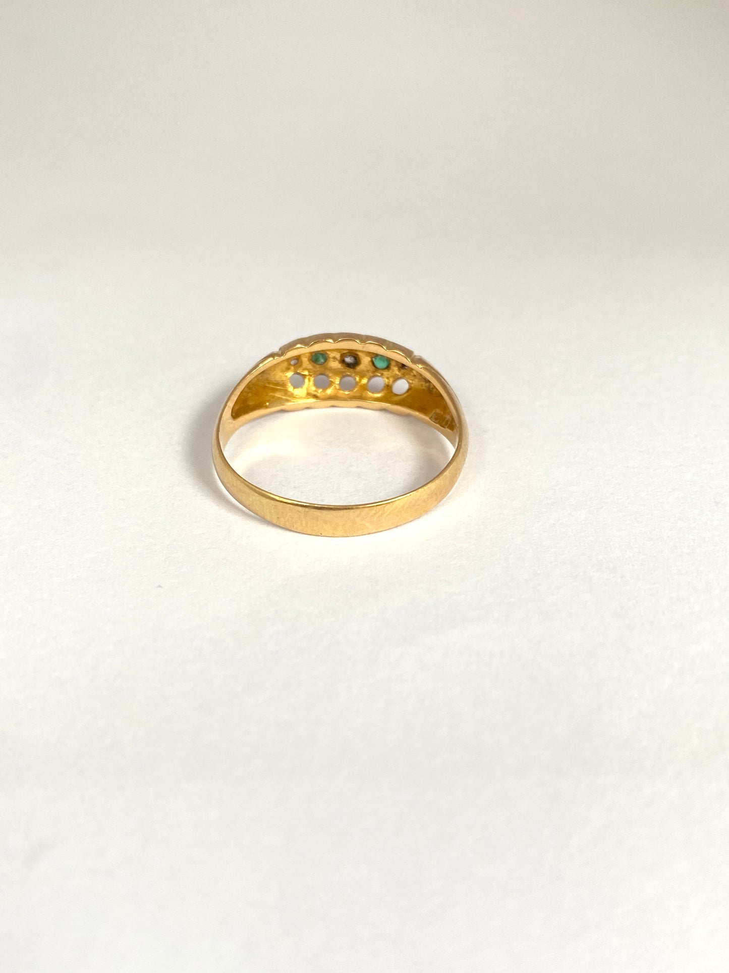 Antique, Edwardian, 18ct Gold Emerald and Diamond Ring, Hallmarked for 18ct Gold, Chester, 1905