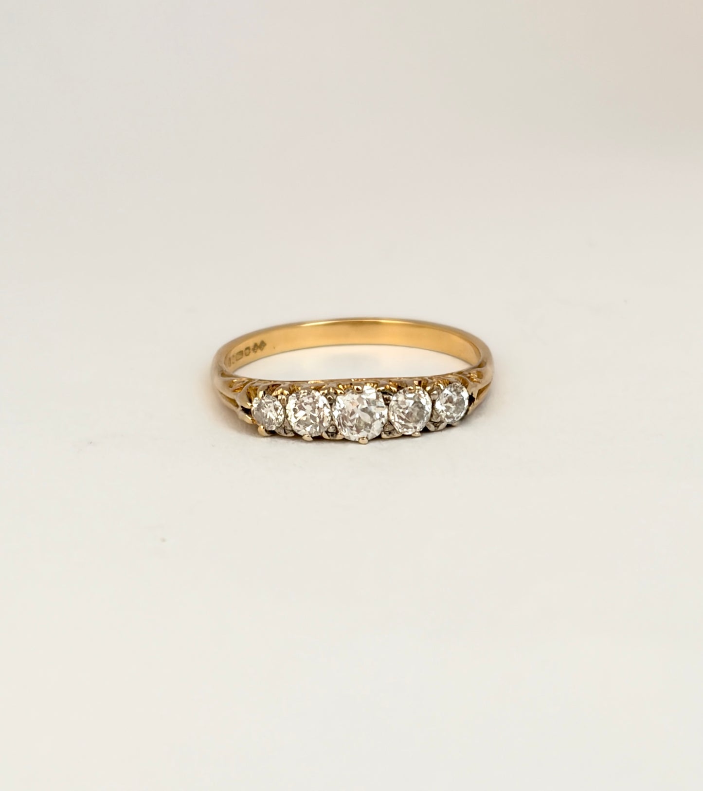 18ct Gold, Vintage 5 Stone Diamond Ring, Hallmarked 18ct Gold, London 1902