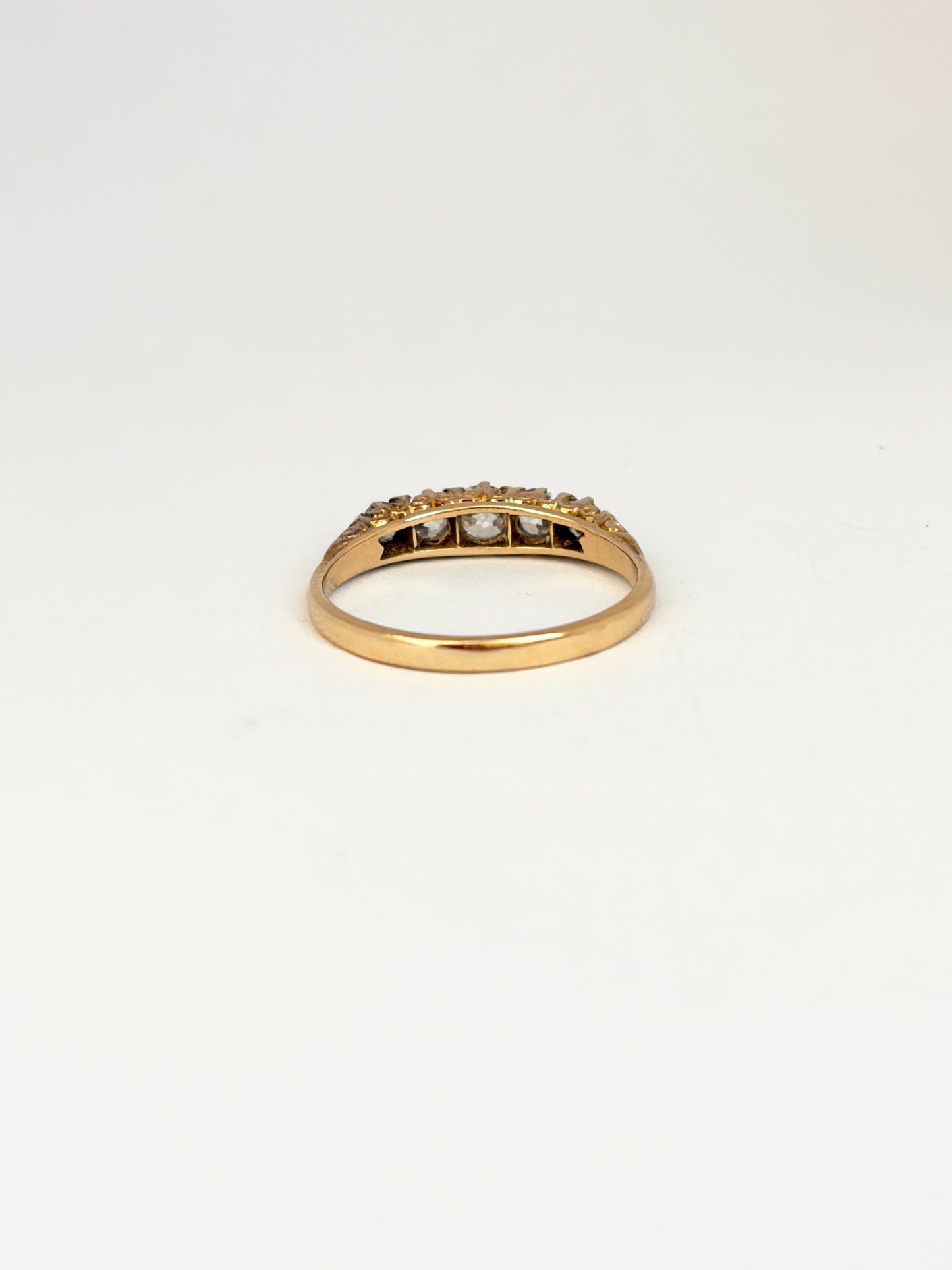 18ct Gold, Vintage 5 Stone Diamond Ring, Hallmarked 18ct Gold, London 1902