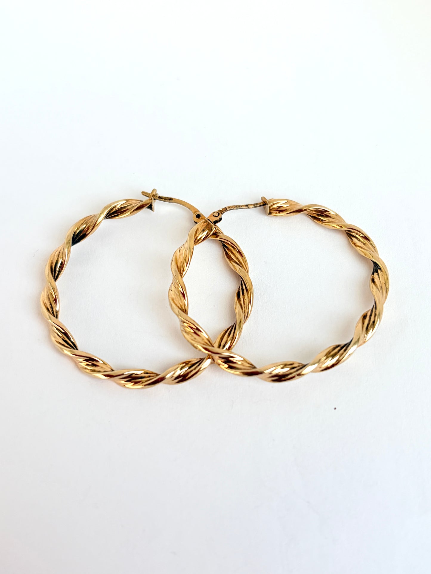 Vintage,9ct Gold Large Twist Hoop Earrings (3.6cm x 3.6cm)