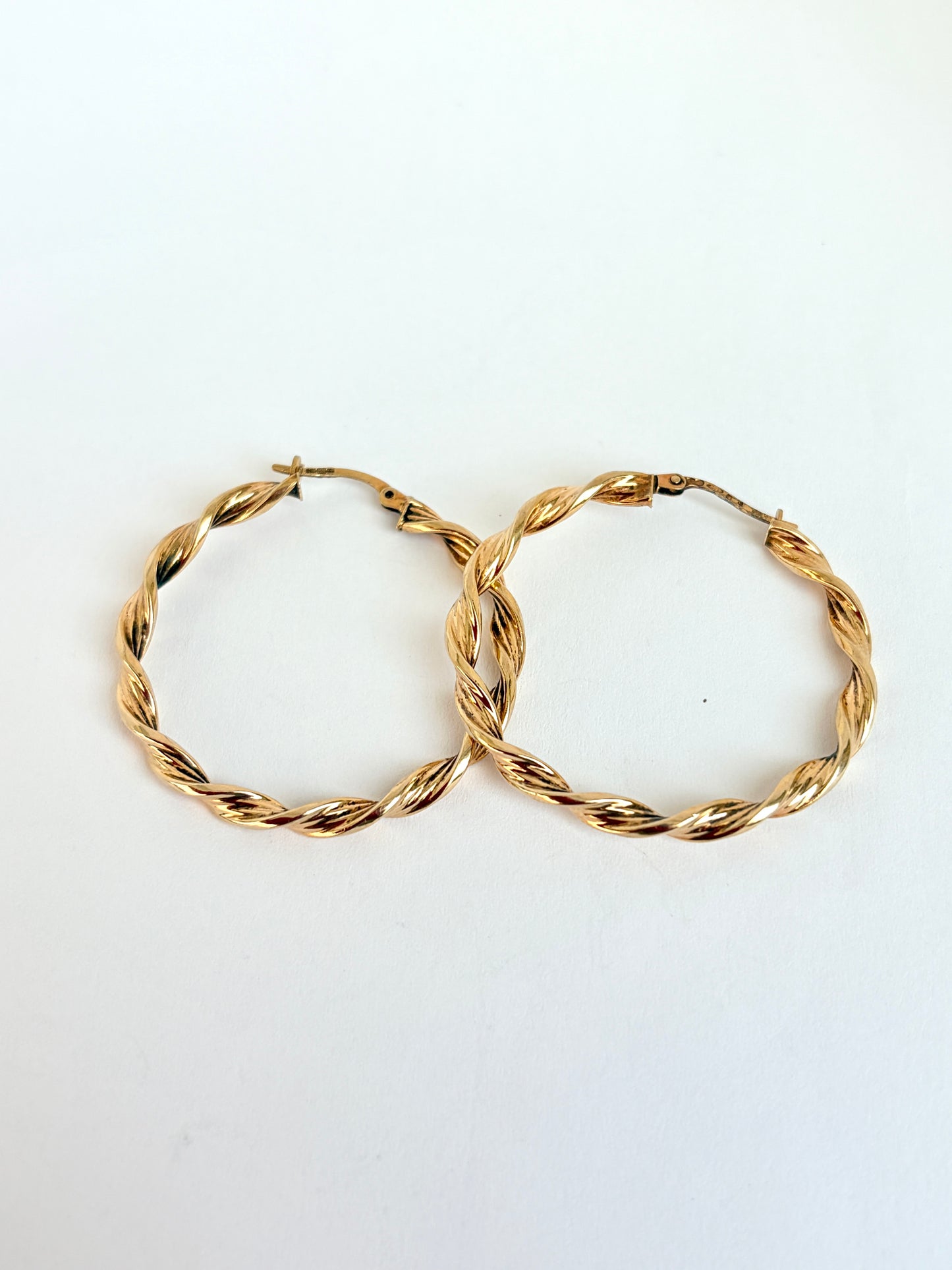 Vintage,9ct Gold Large Twist Hoop Earrings (3.6cm x 3.6cm)