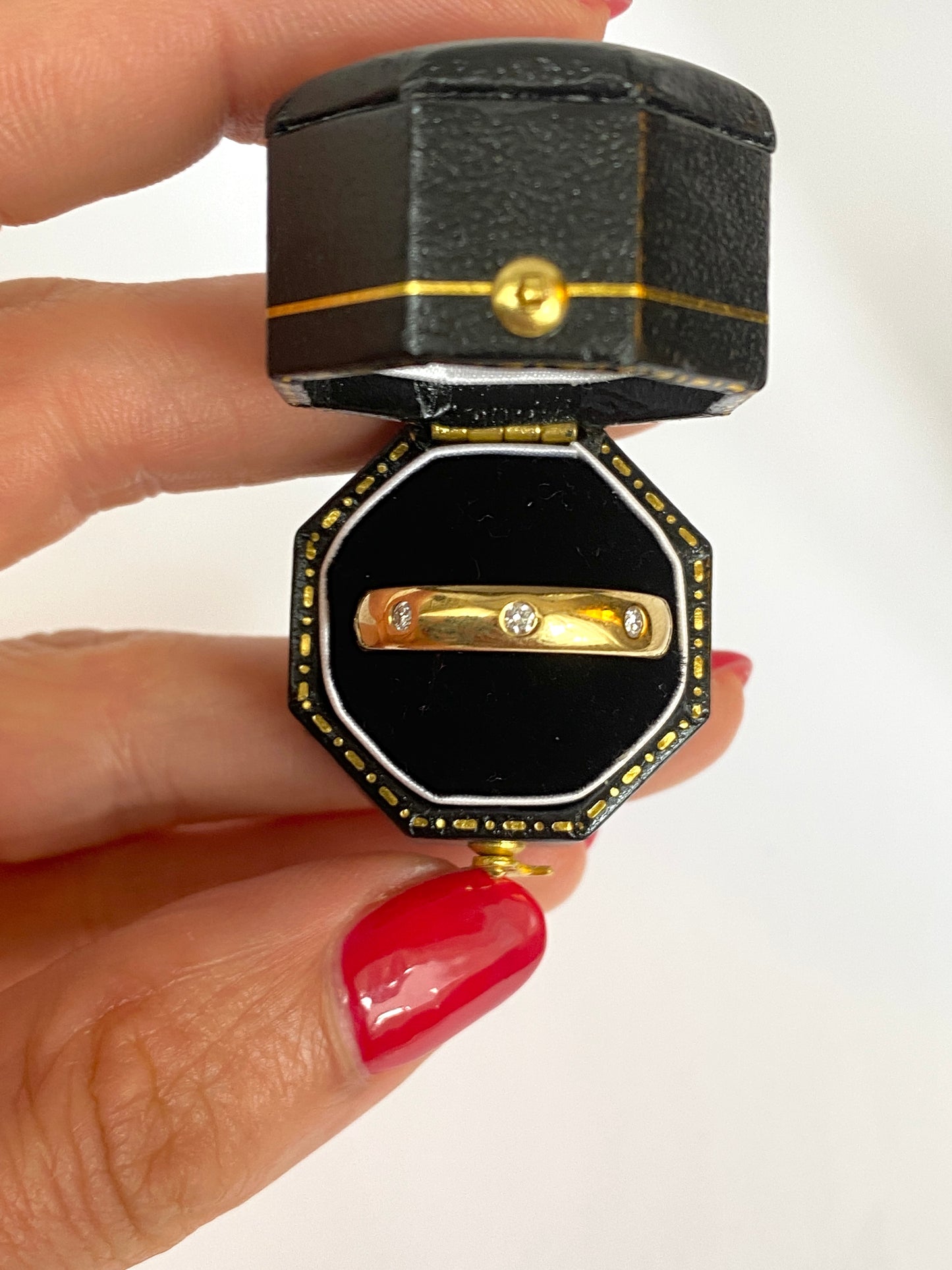 Natalie Final Stunning, vintage, 18ct Gold, Etoile, Diamond Stacking Band / Eternity Ring