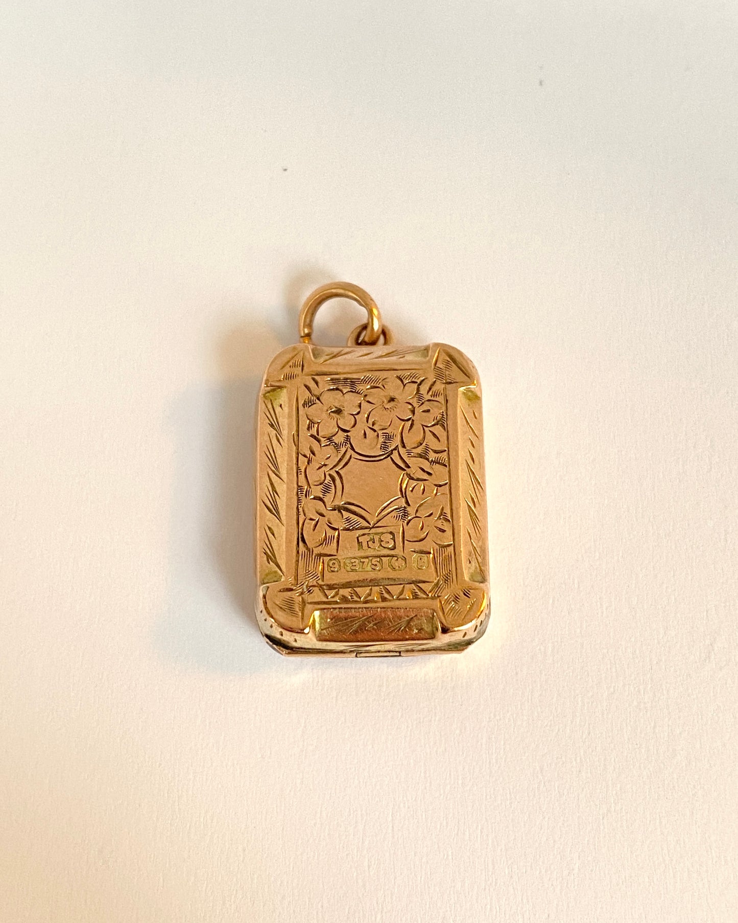 Antique, 9ct Gold Double sided Forget-me-not flower Rectangle Locket / Pendant. Hallmarked Birmingham, 1906