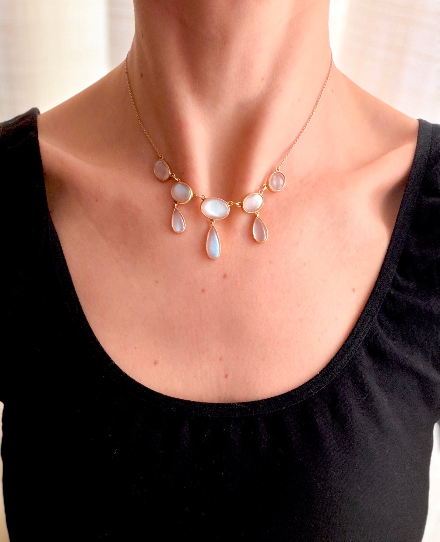 Antique, Art Deco  15ct Gold, Moonstone Fringe Necklace