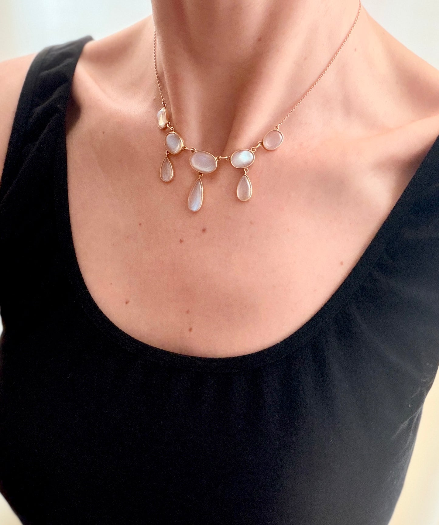 Antique, Art Deco  15ct Gold, Moonstone Fringe Necklace