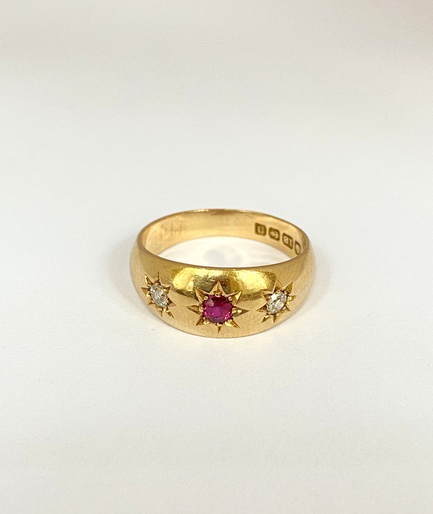 Antique, 18ct Gold Ruby and old cut Diamond Gypsy Starburst Ring. Hallmarked Birmingham, 1912 (5.10g)