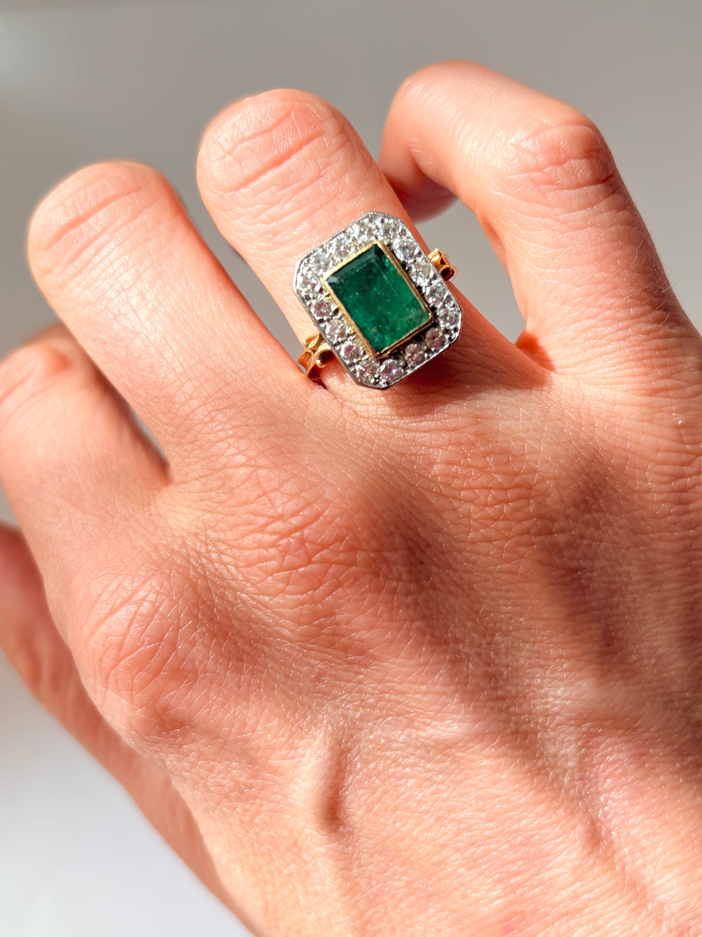 Vintage, 18ct Gold, Emerald and Diamond Cluster Ring, Hallmarked London 1986