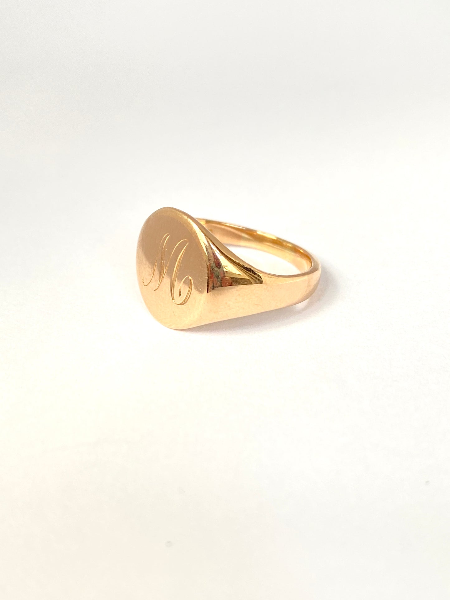 Vintage, 9ct Rosy Gold 'M' Signet Ring (7.42g)