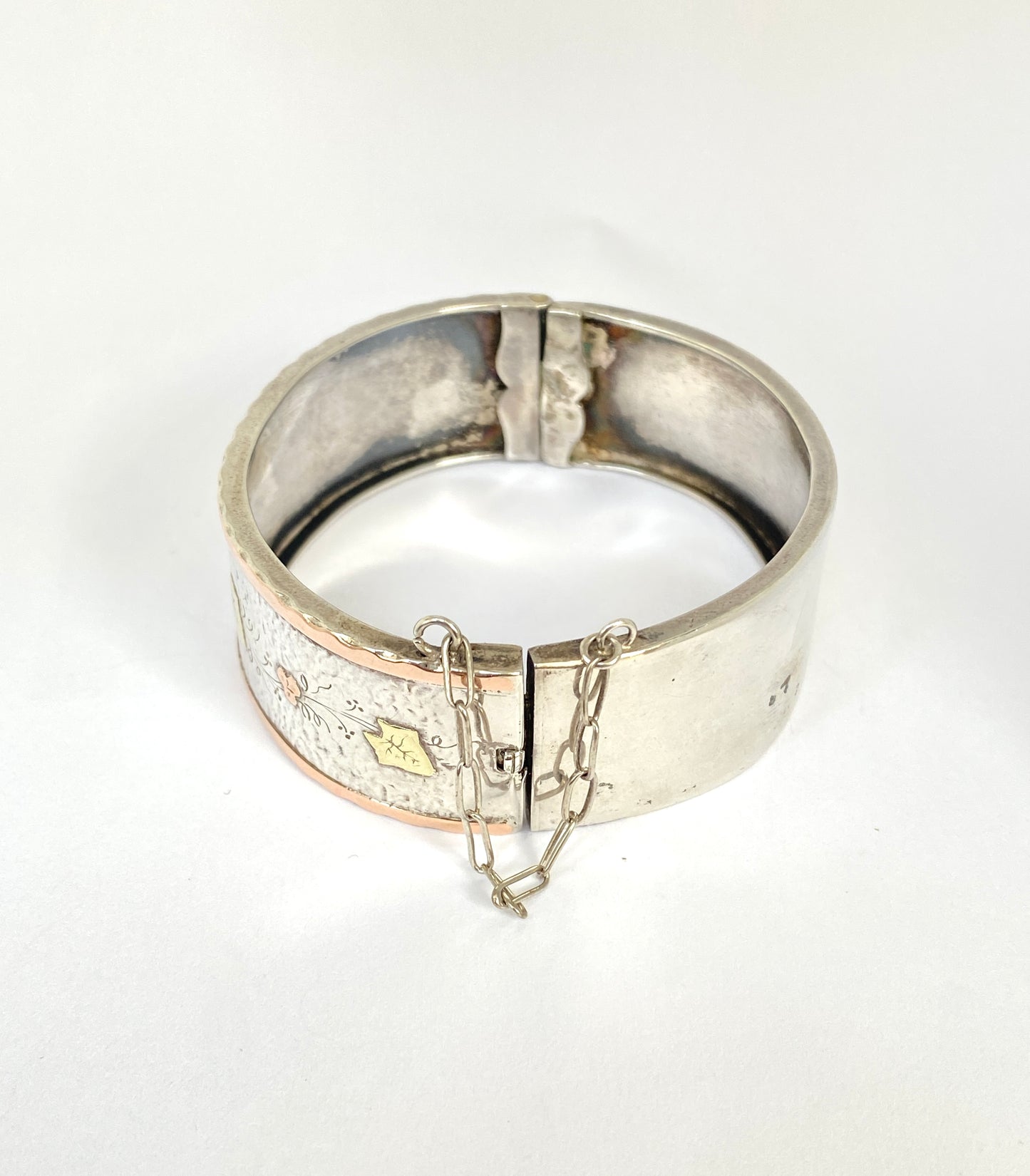 Victorian, Sterling Silver with Rose Gold and Yellow Gold Ivy Leaf and Clover Decoration.