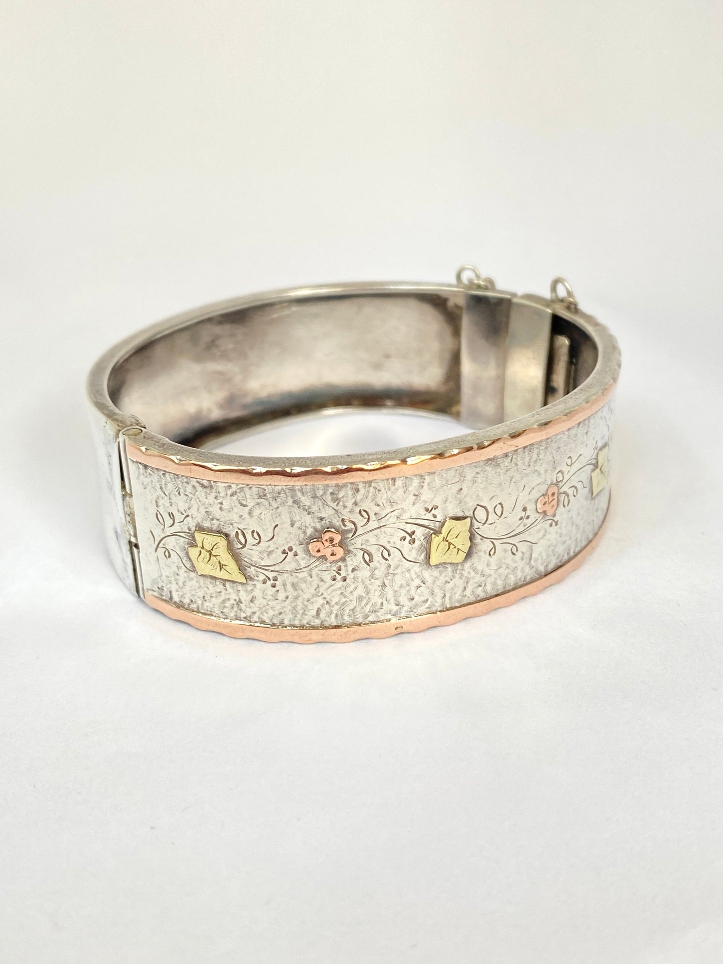 Victorian, Sterling Silver with Rose Gold and Yellow Gold Ivy Leaf and Clover Decoration.