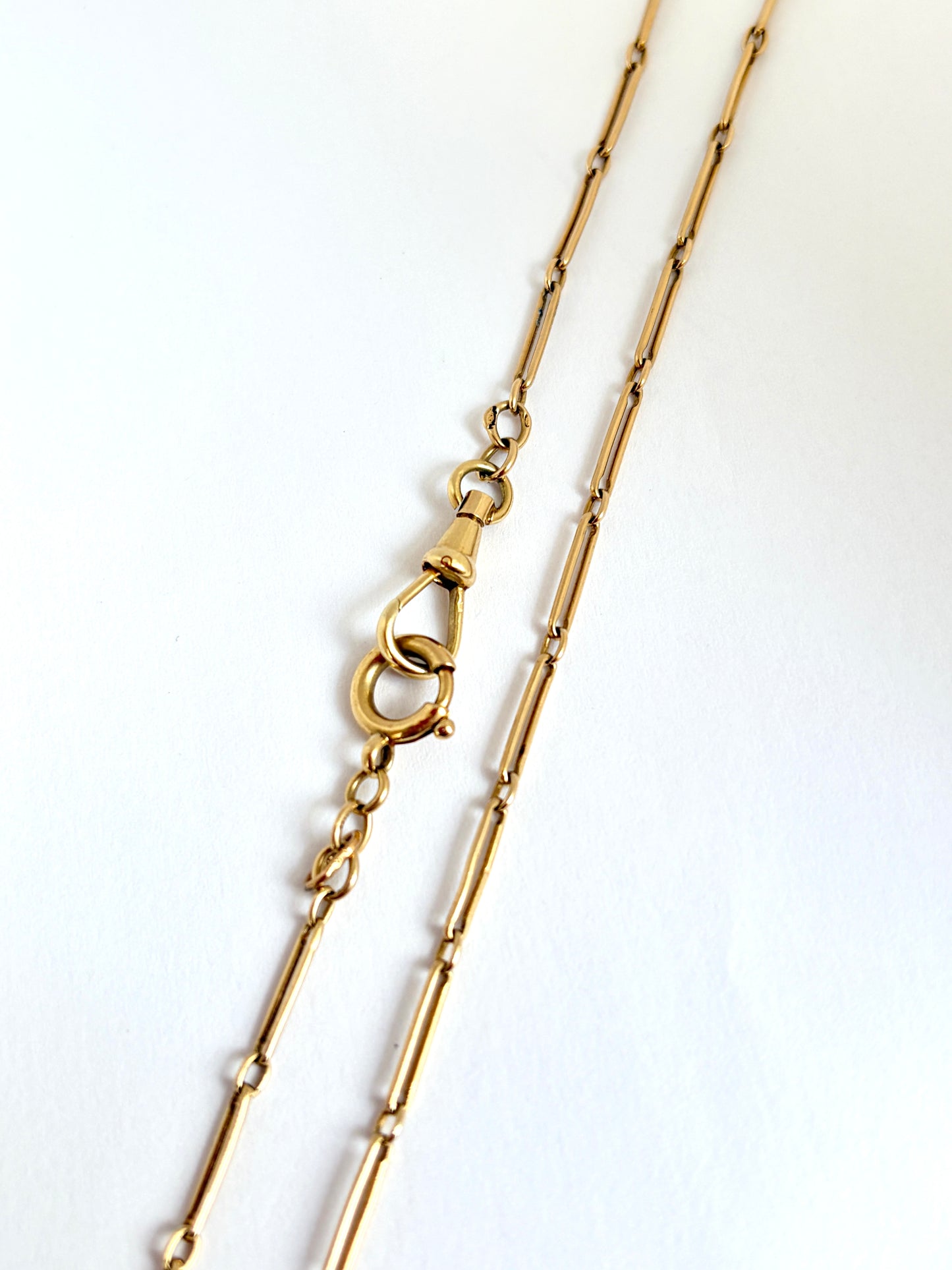 16 inch, 15ct Gold Antique Paper Clip Watch Chain with Bolt Clasp and Dog Clip (6.73g)