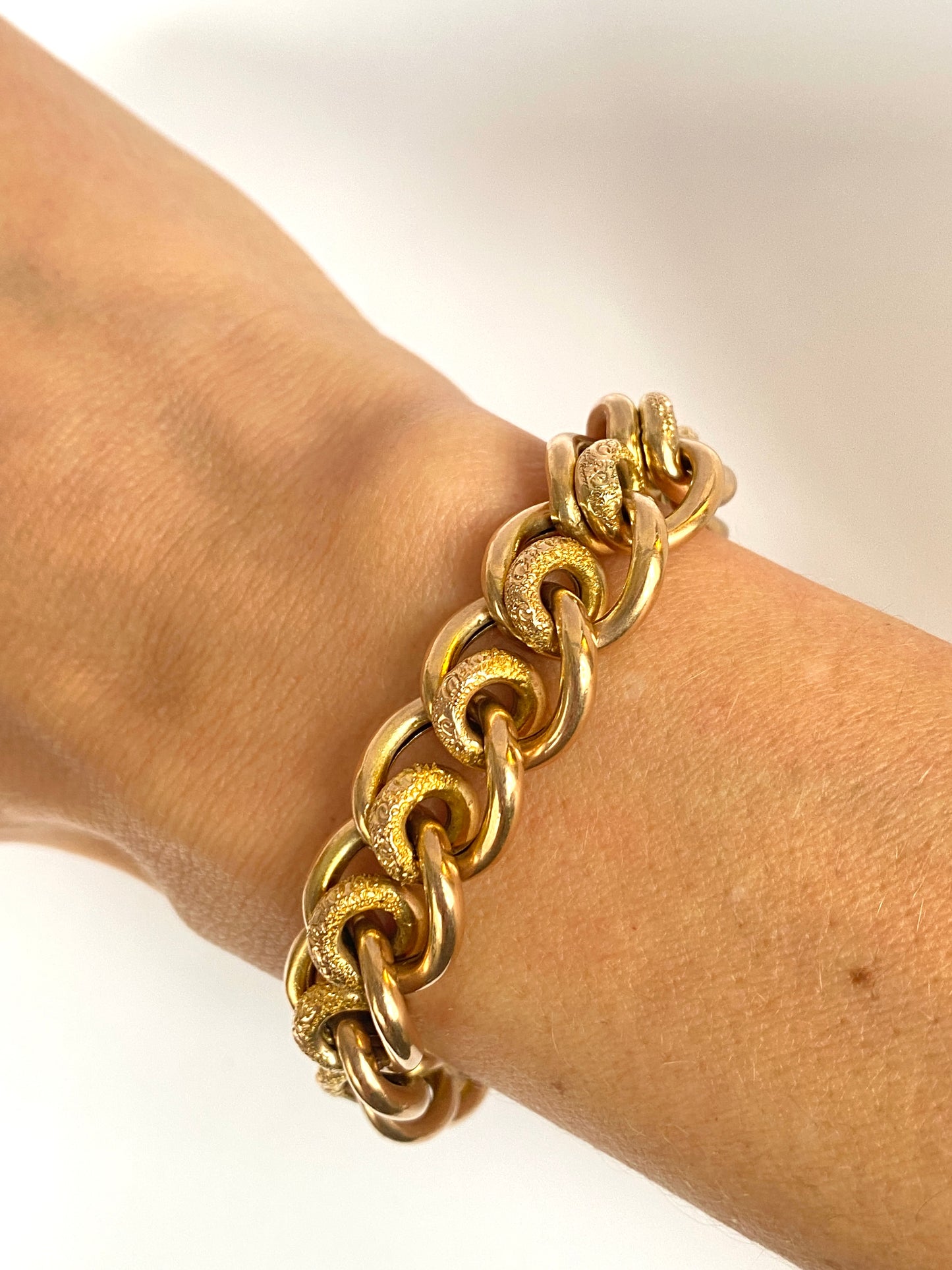 9ct Gold, Victorian Chased Night and Day Bracelet with Heart Padlock Clasp, 26.32g