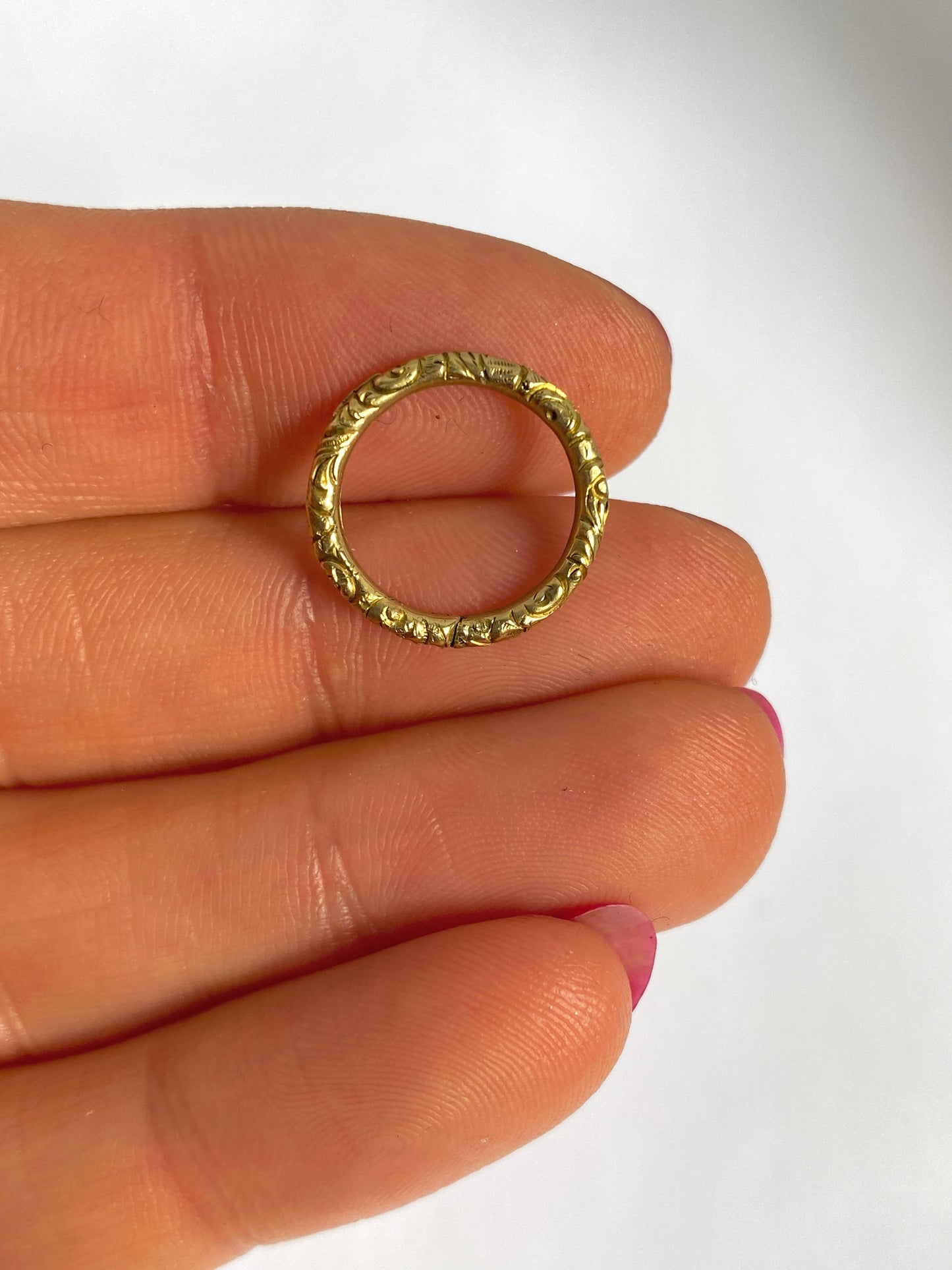 Victorian, 15ct Gold Engraved Split Ring