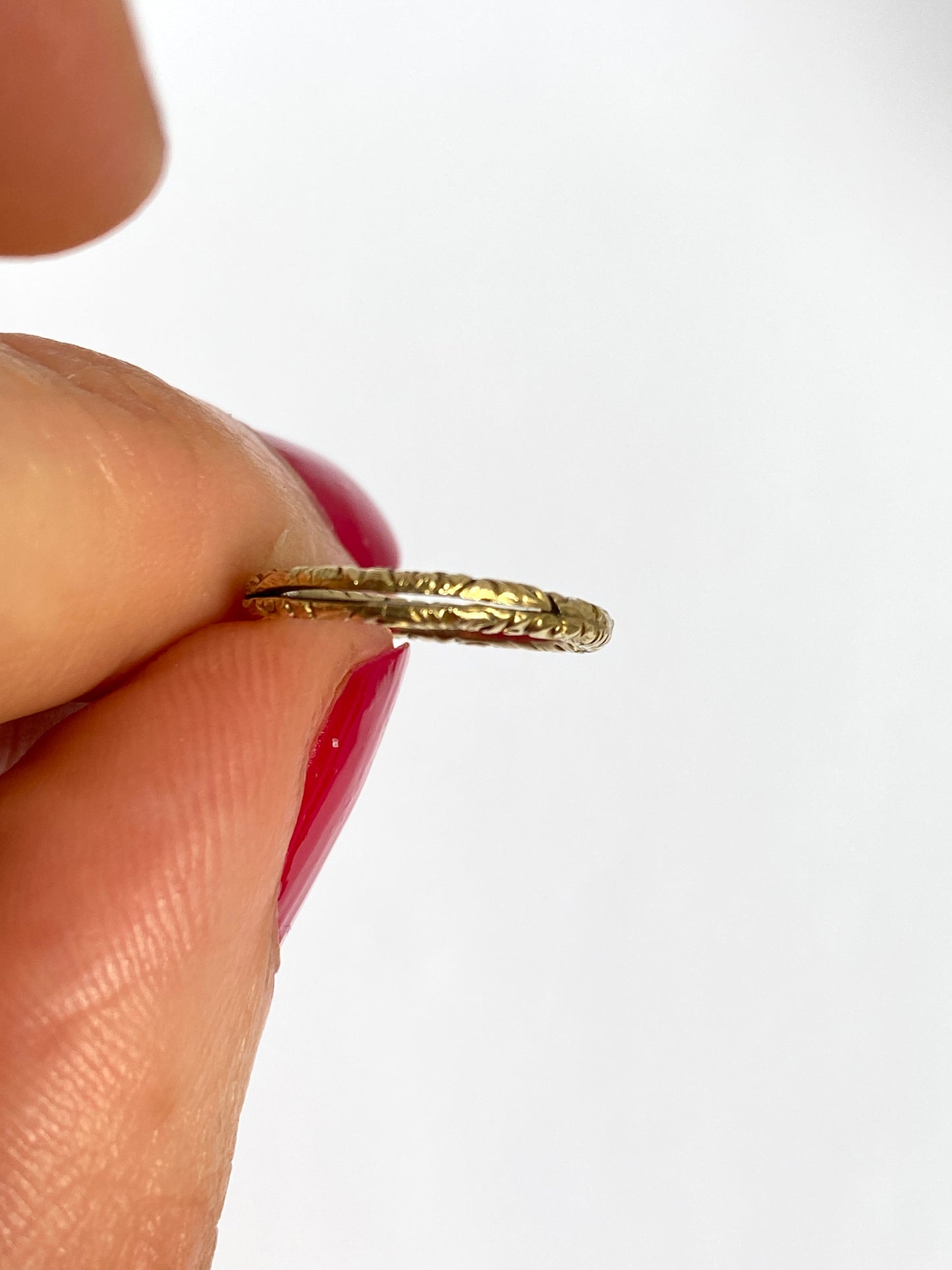 Victorian, 15ct Gold Engraved Split Ring