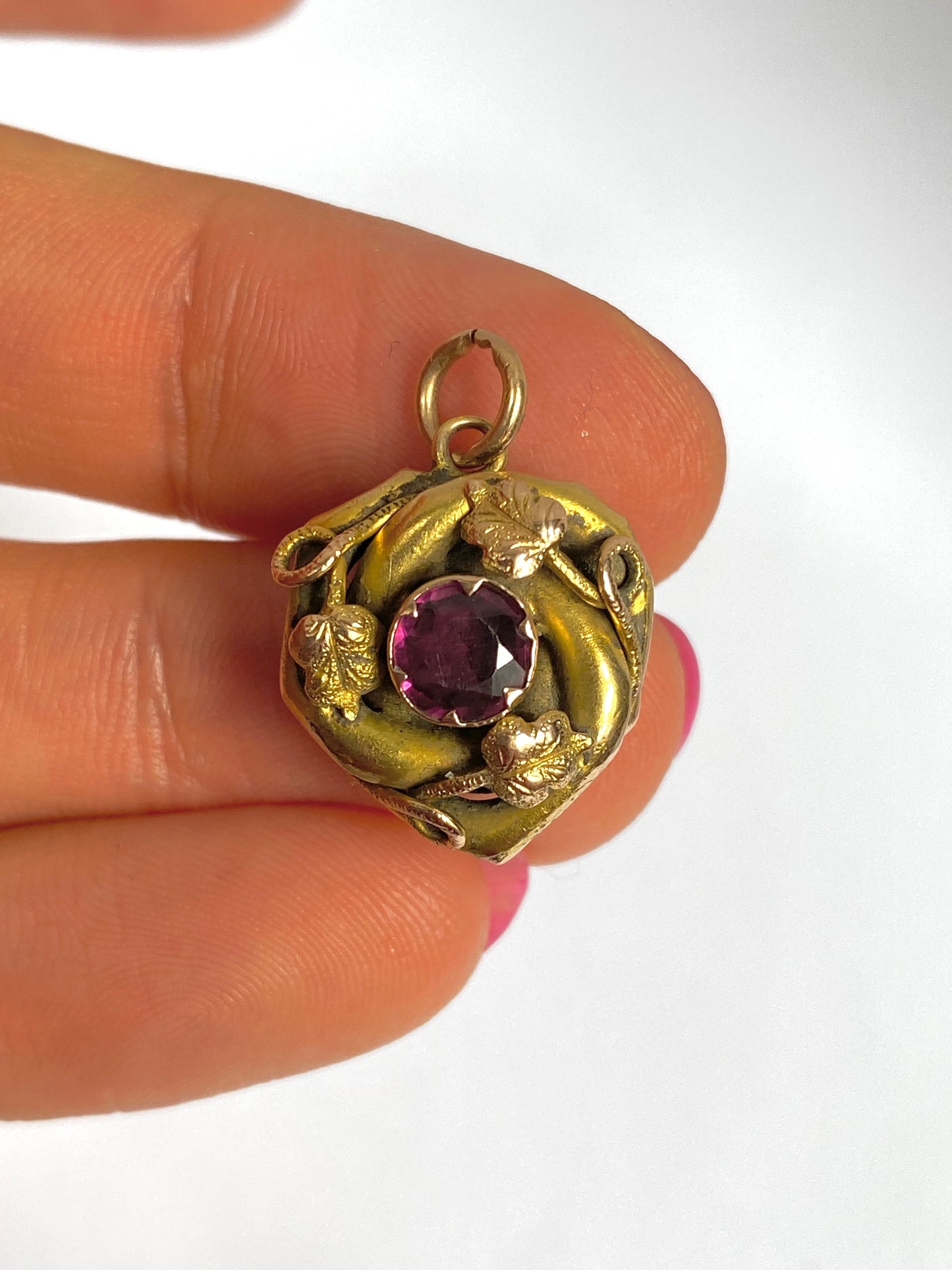 Antique, 15ct Gold, Almandine Garnet Engraved Locket backed pendant