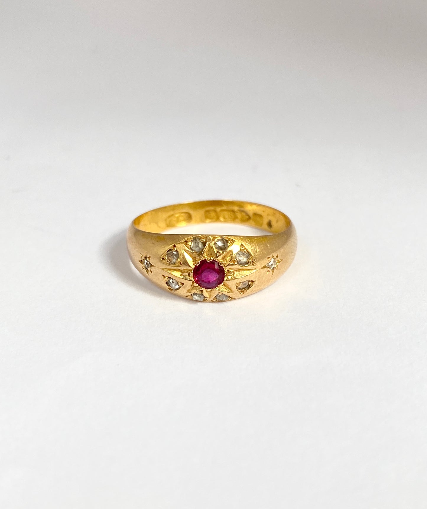 Antique Edwardian, 18ct Gold, Ruby and Diamond Ring, Hallmarked for 18ct Gold, Chester, 1907