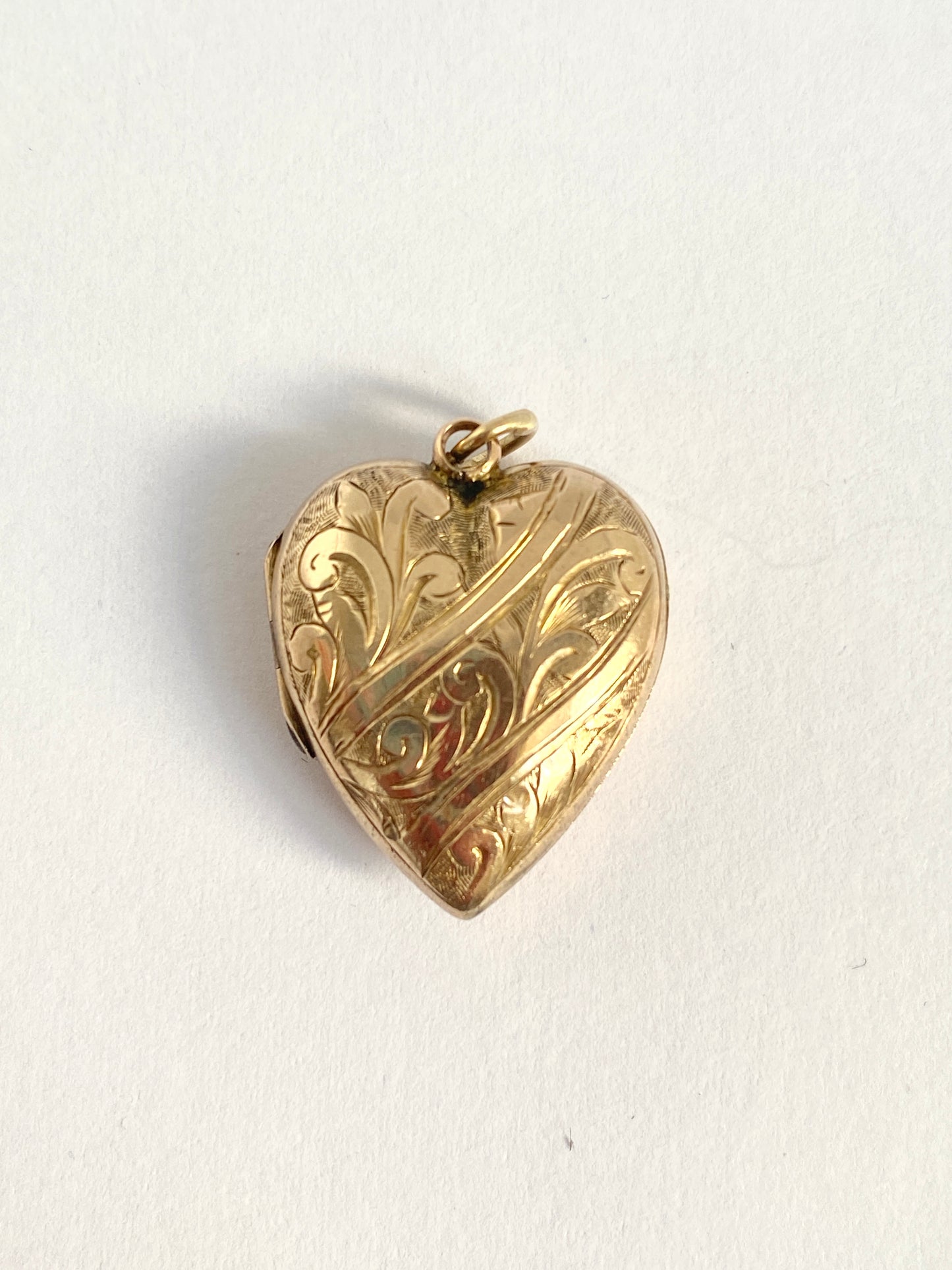 Edwardian, Antique, 9ct Gold Puffy Heart Locket with Forget-me-not and Fern engravings