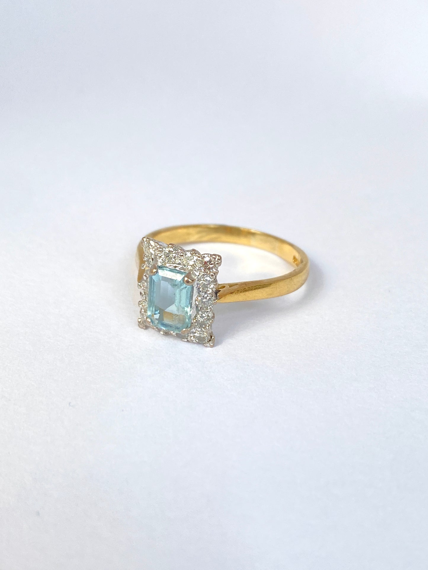 Vintage, 18ct Gold, Aquamarine and Diamond Rectangle Ring, Sheffield 1998