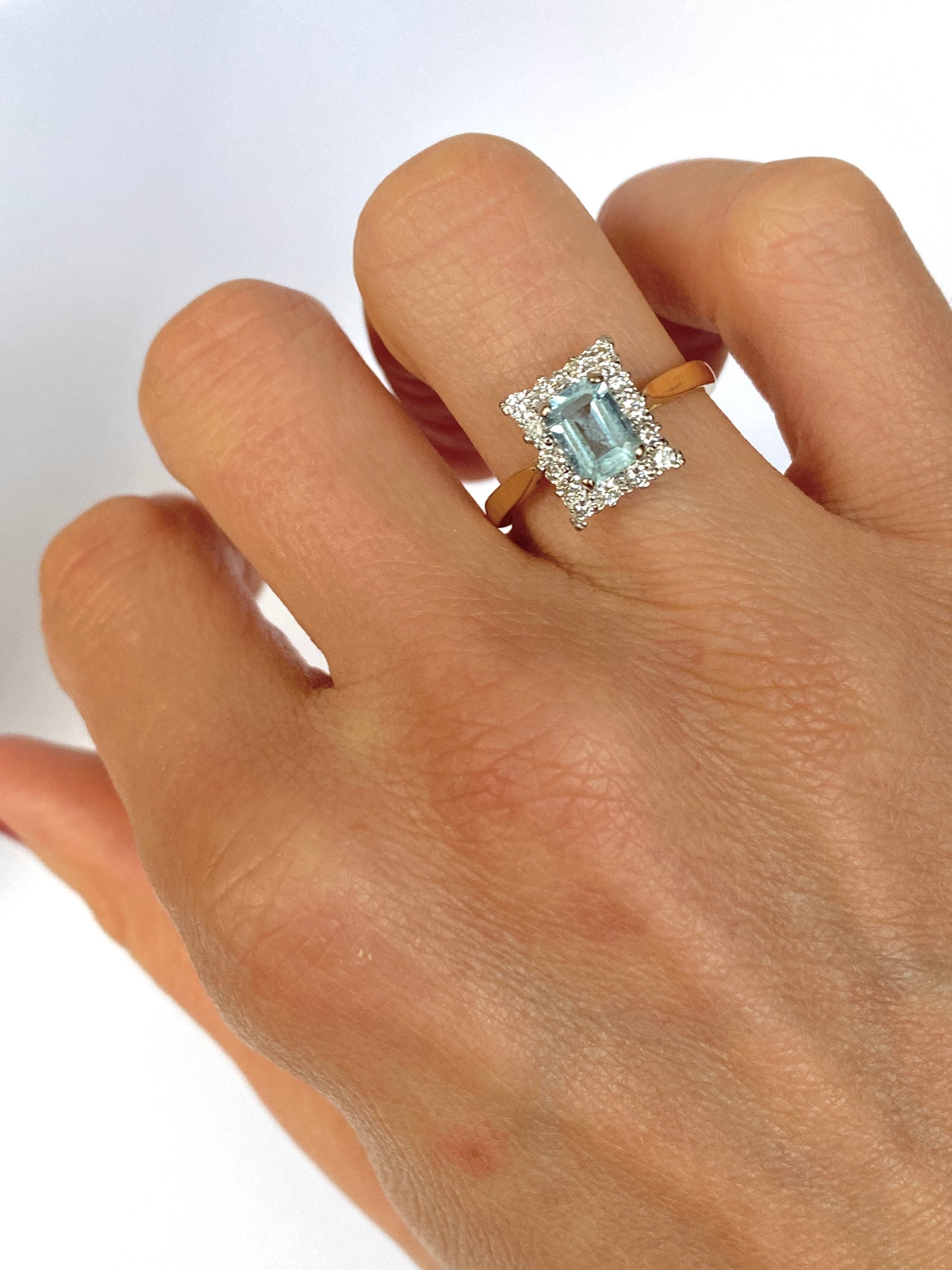 Vintage, 18ct Gold, Aquamarine and Diamond Rectangle Ring, Sheffield 1998