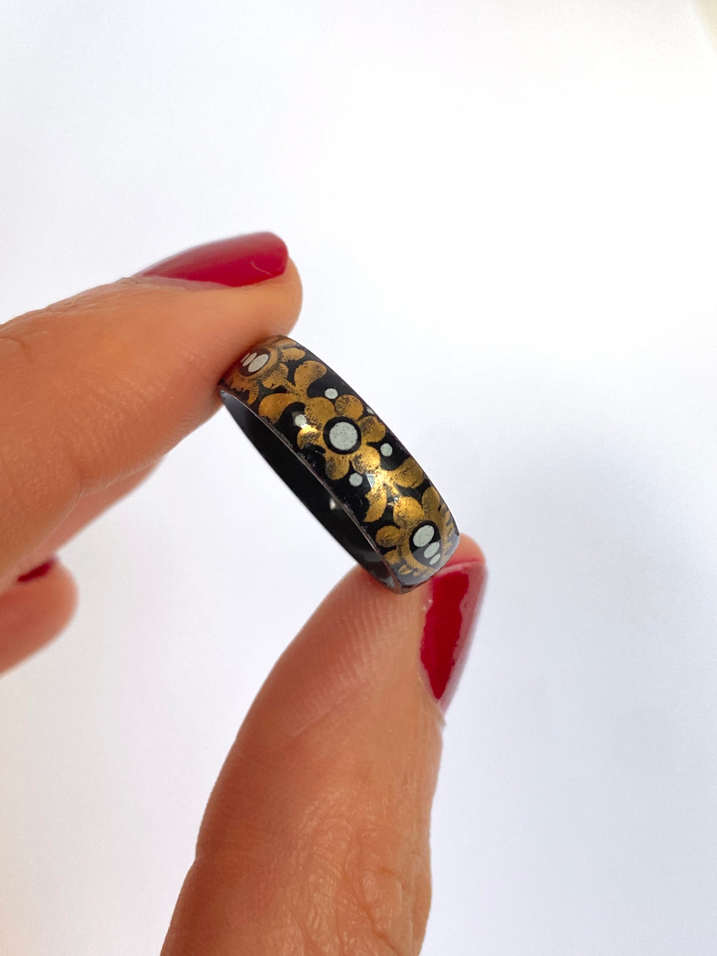 Victorian Black Jet Gold Decorated Band