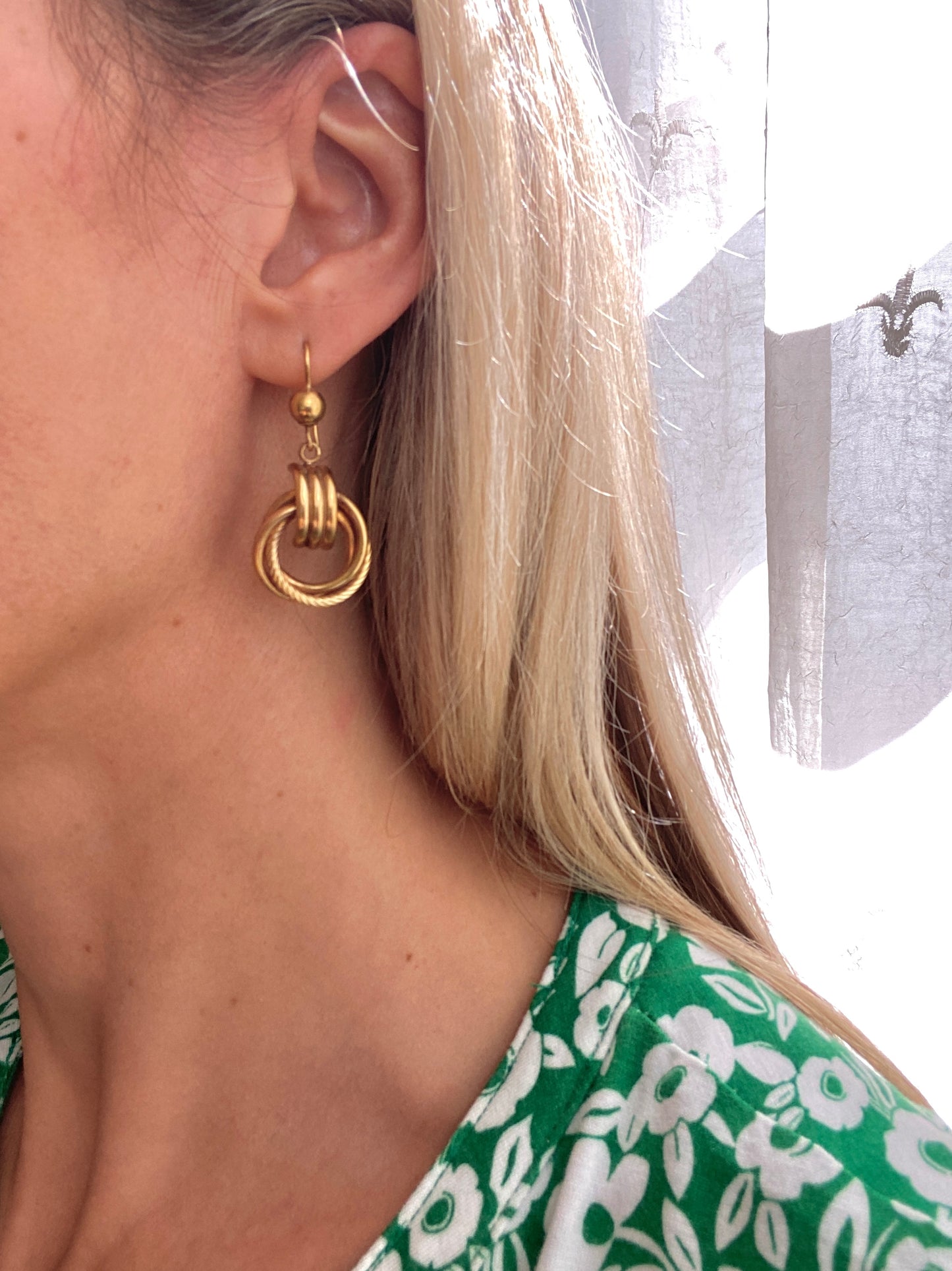 9ct Gold, Vintage Geometric Swirl Hoop Earrings