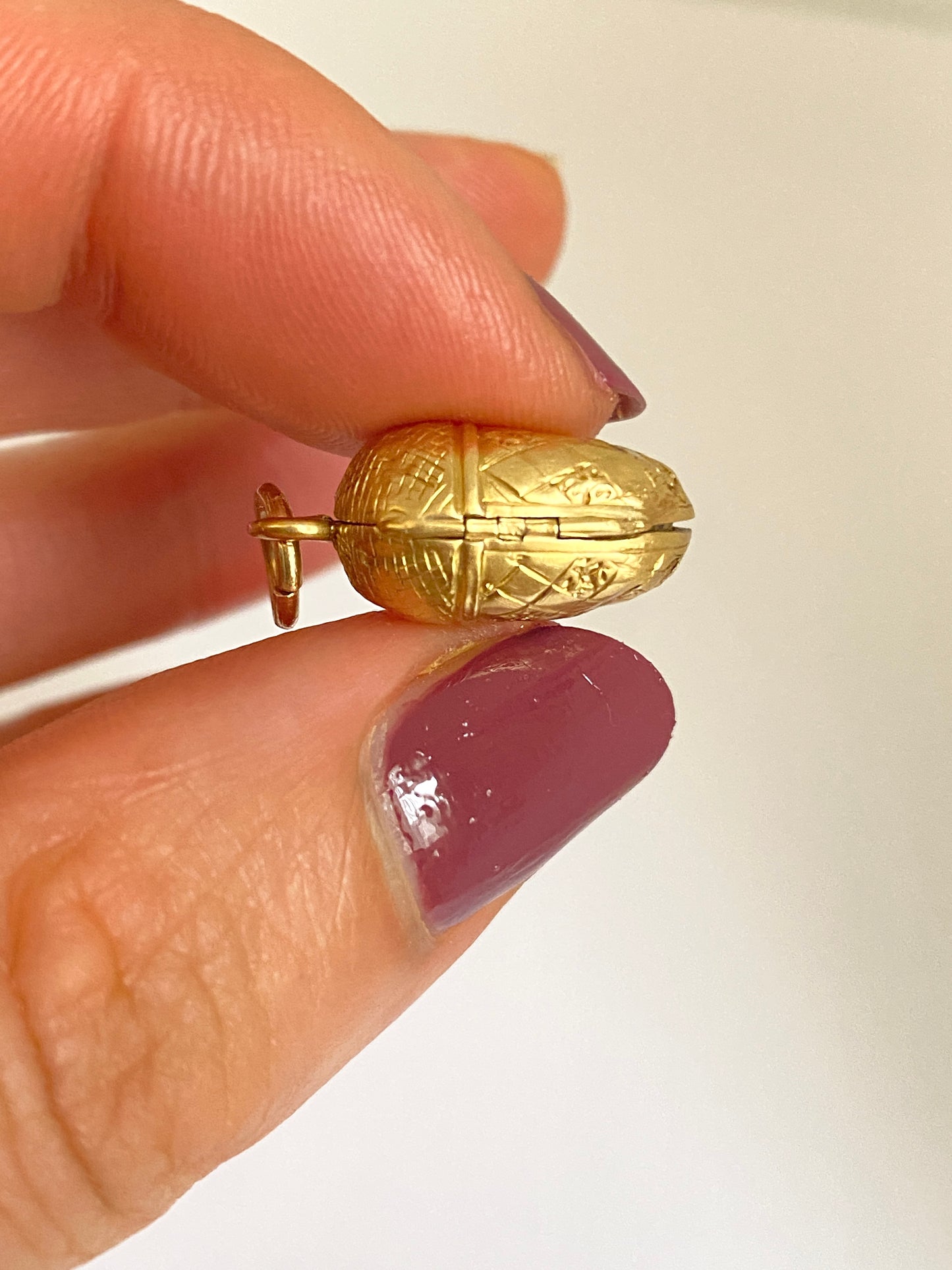18ct Gold, French, Antique Acorn Locket/Pendant