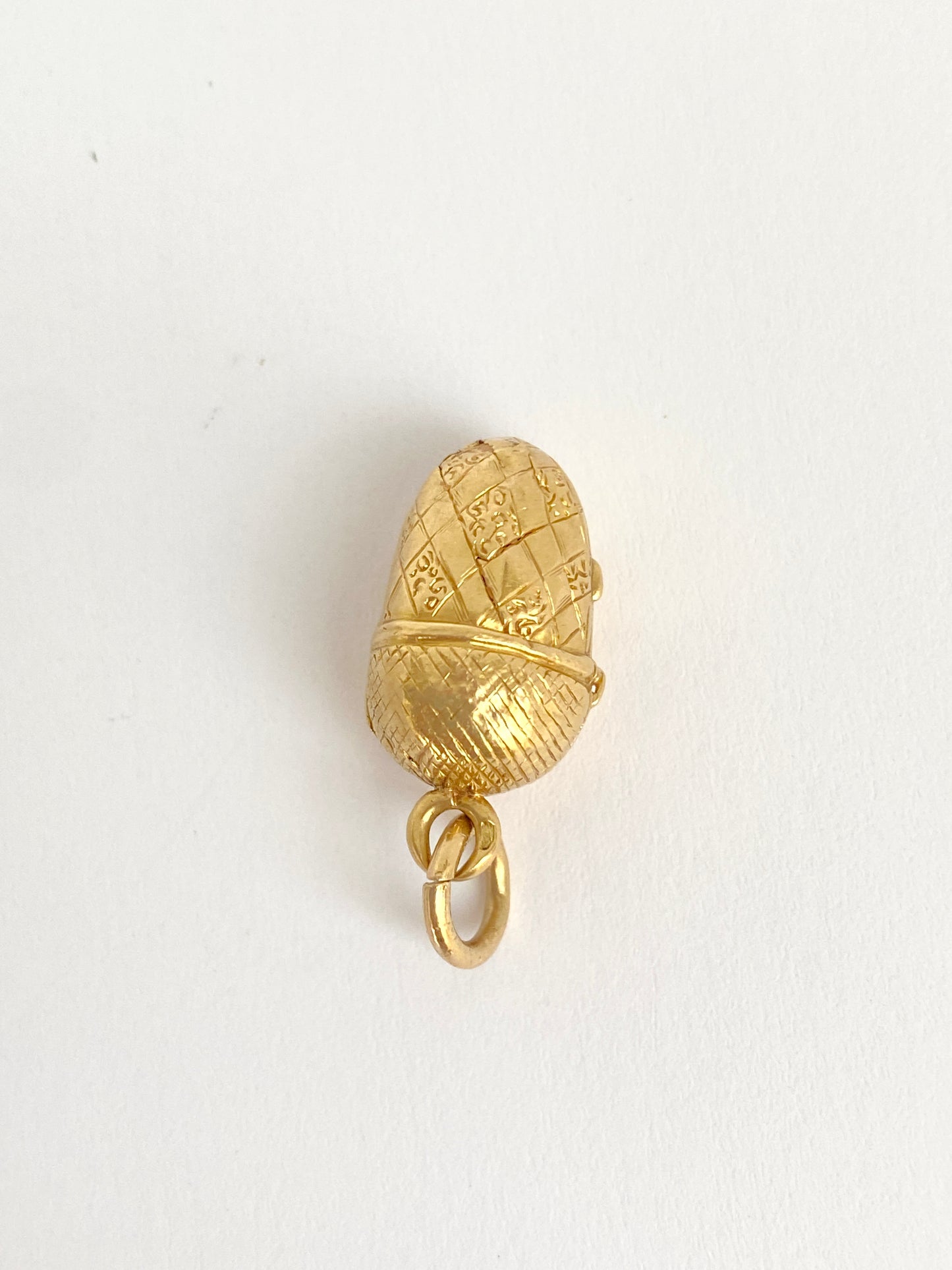 18ct Gold, French, Antique Acorn Locket/Pendant
