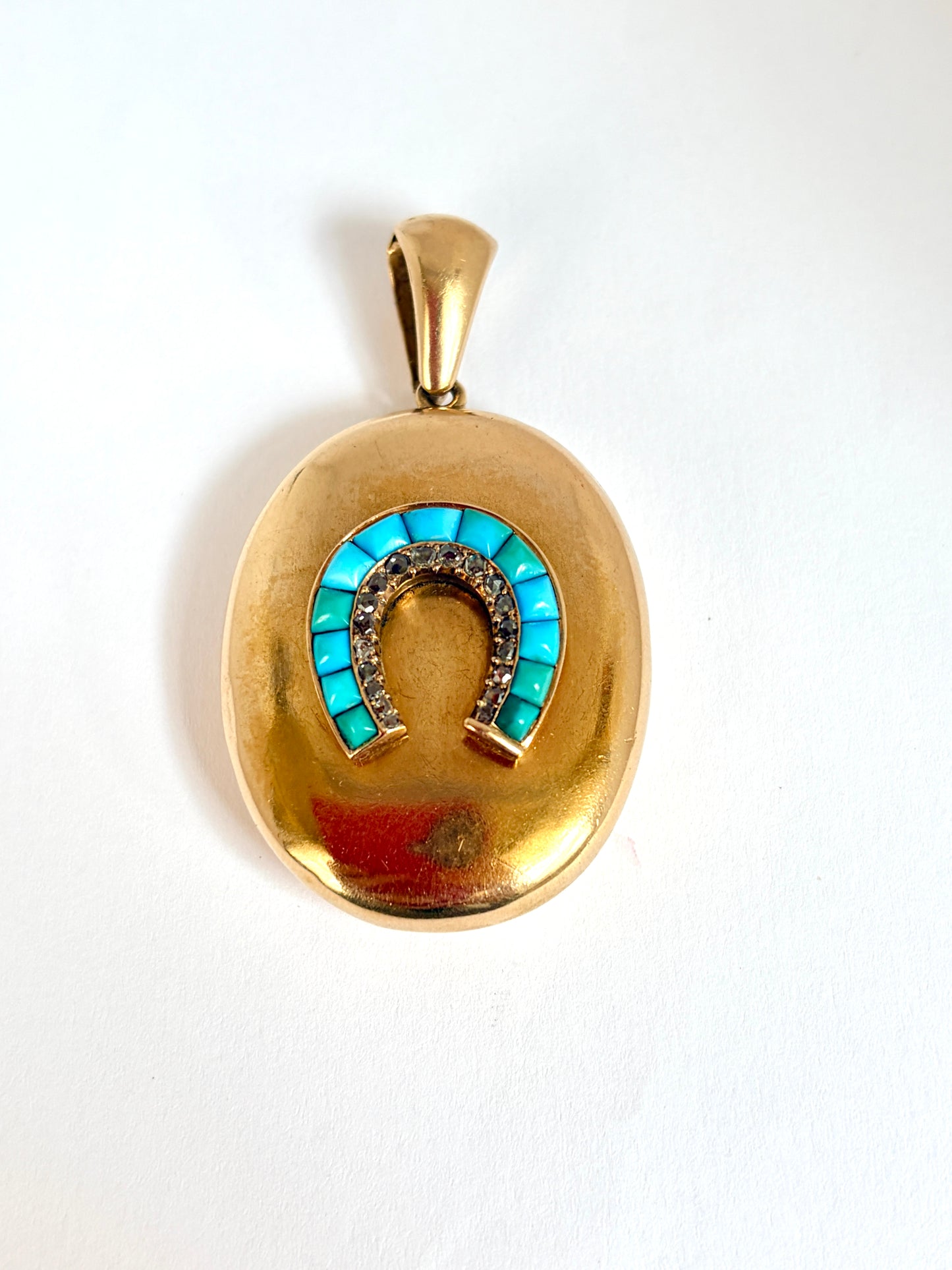 15ct Gold, Victorian Turquoise and Rose cut diamond Horse Shoe Locket back Pendant, 17.23g.