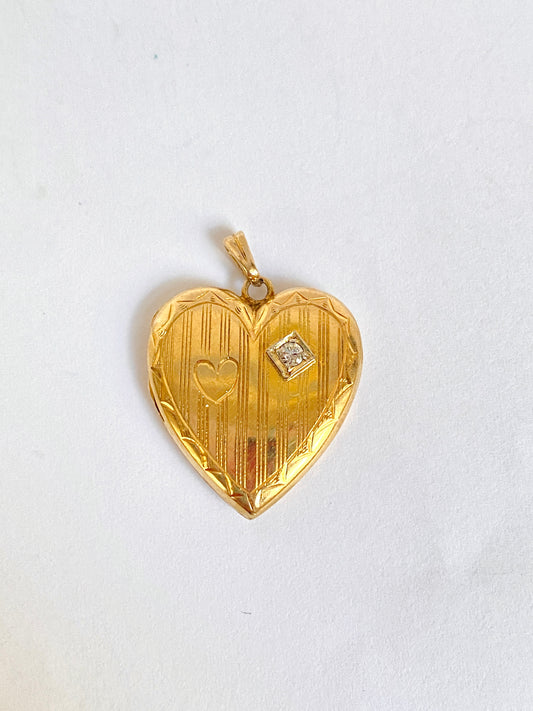 Vintage, 14ct Gold (F&B) Heart Locket with Diamond