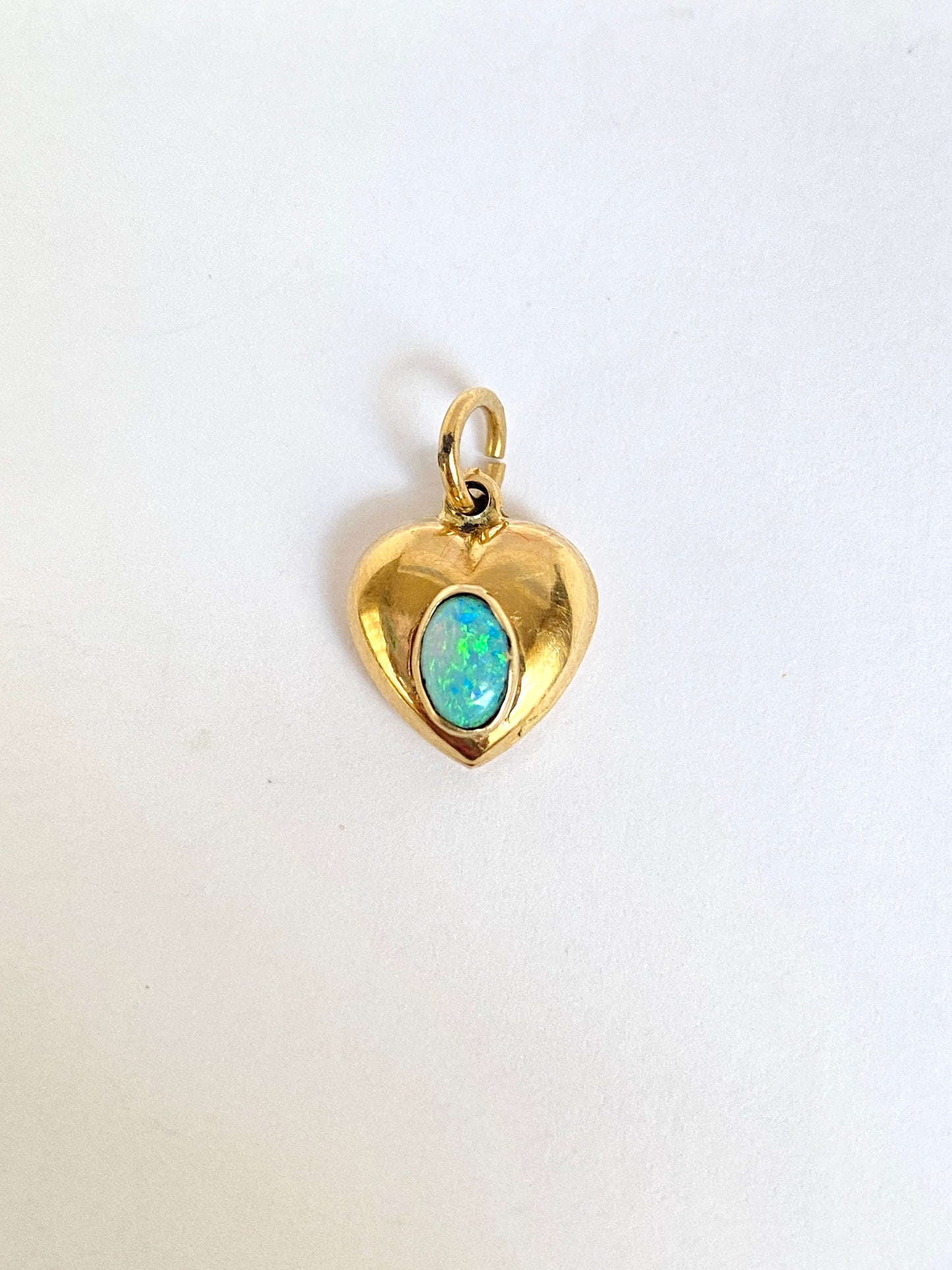 Vintage 18ct Gold Opal Puffy Heart Pendant