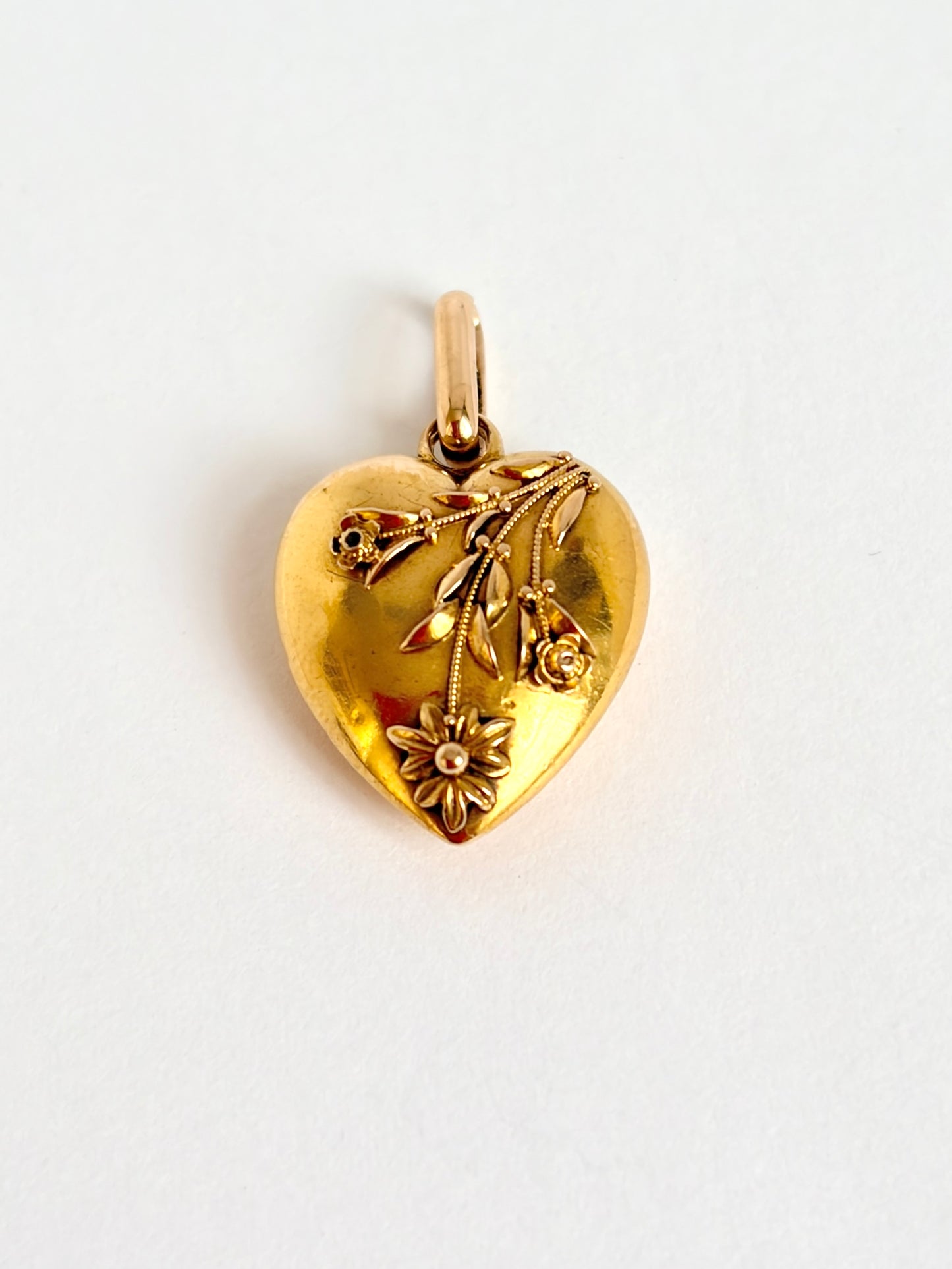 Antique, Victorian, Large 9ct Gol Puffy Heart Pendant, Hallmarked, Chester, 1897