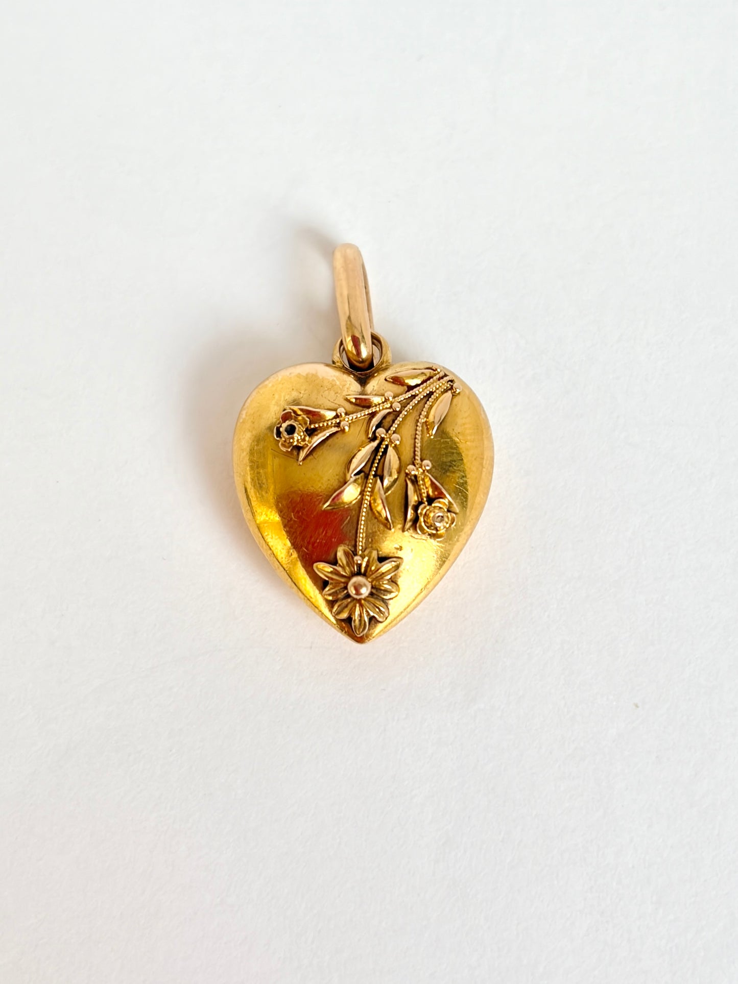 Antique, Victorian, Large 9ct Gol Puffy Heart Pendant, Hallmarked, Chester, 1897