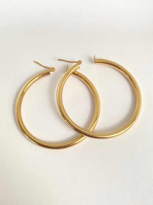 Vintage, 9ct Gold Hoop Earrings 4cm diameter and 3mm wide.