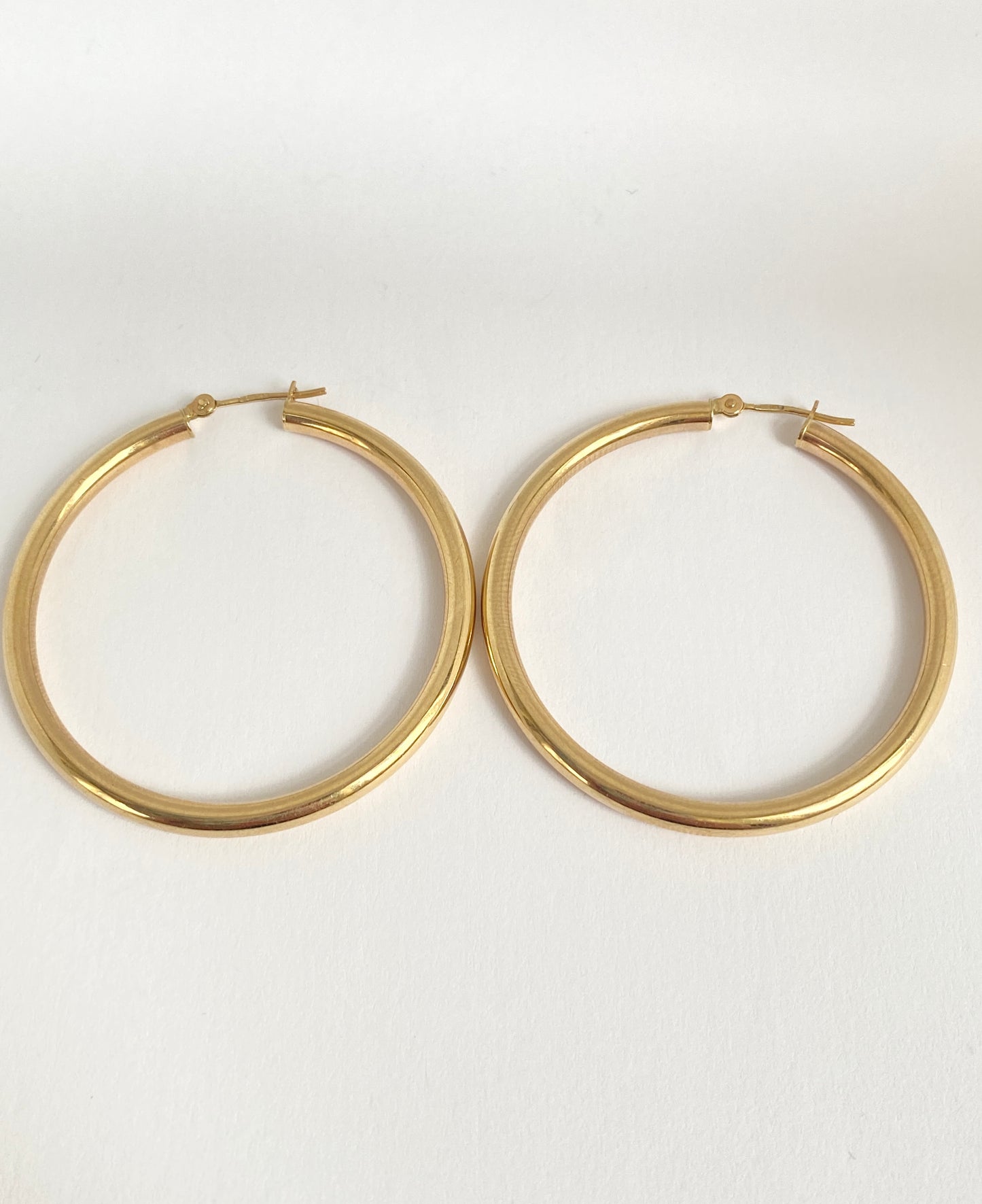 Vintage, 9ct Gold Hoop Earrings 4cm diameter and 3mm wide.