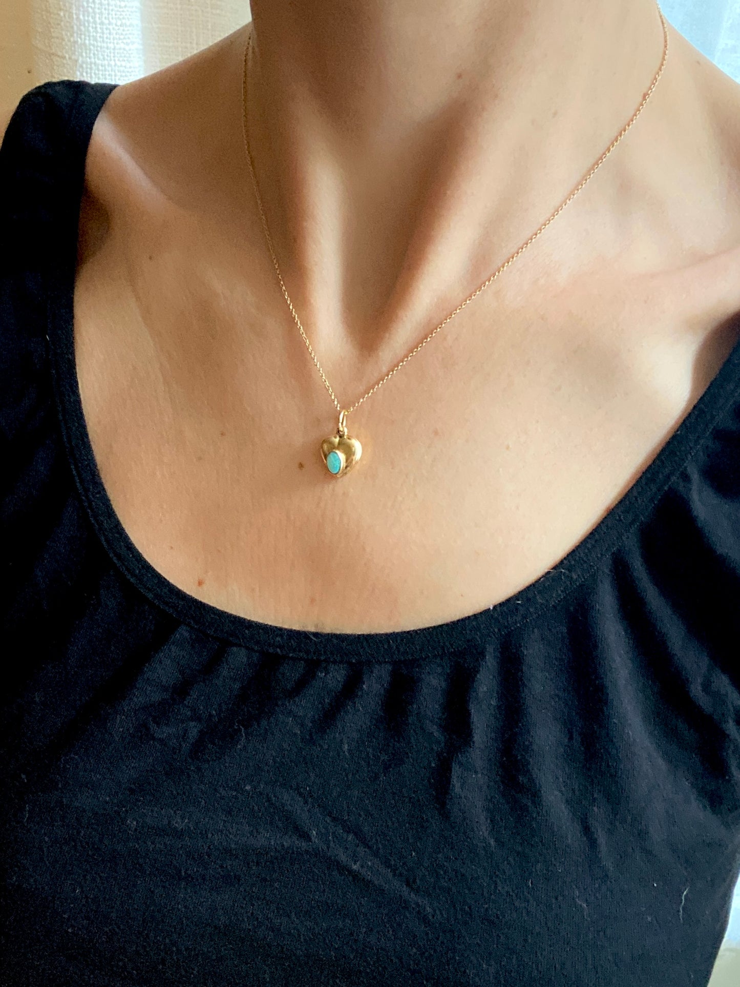 Vintage 18ct Gold Opal Puffy Heart Pendant