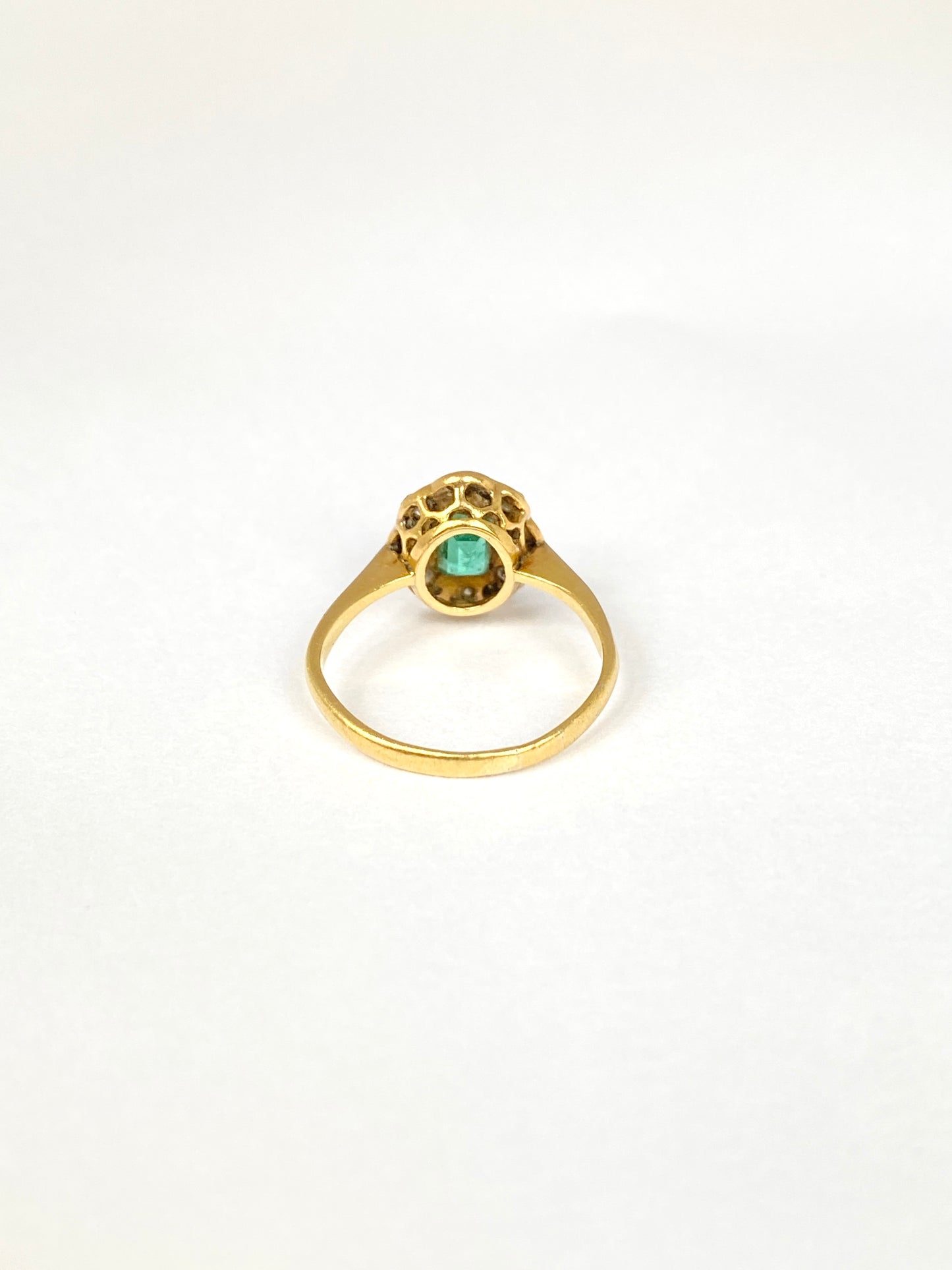 Vintage, Art Deco (1930s), 18ct Gold, Emerald and Diamond Ring