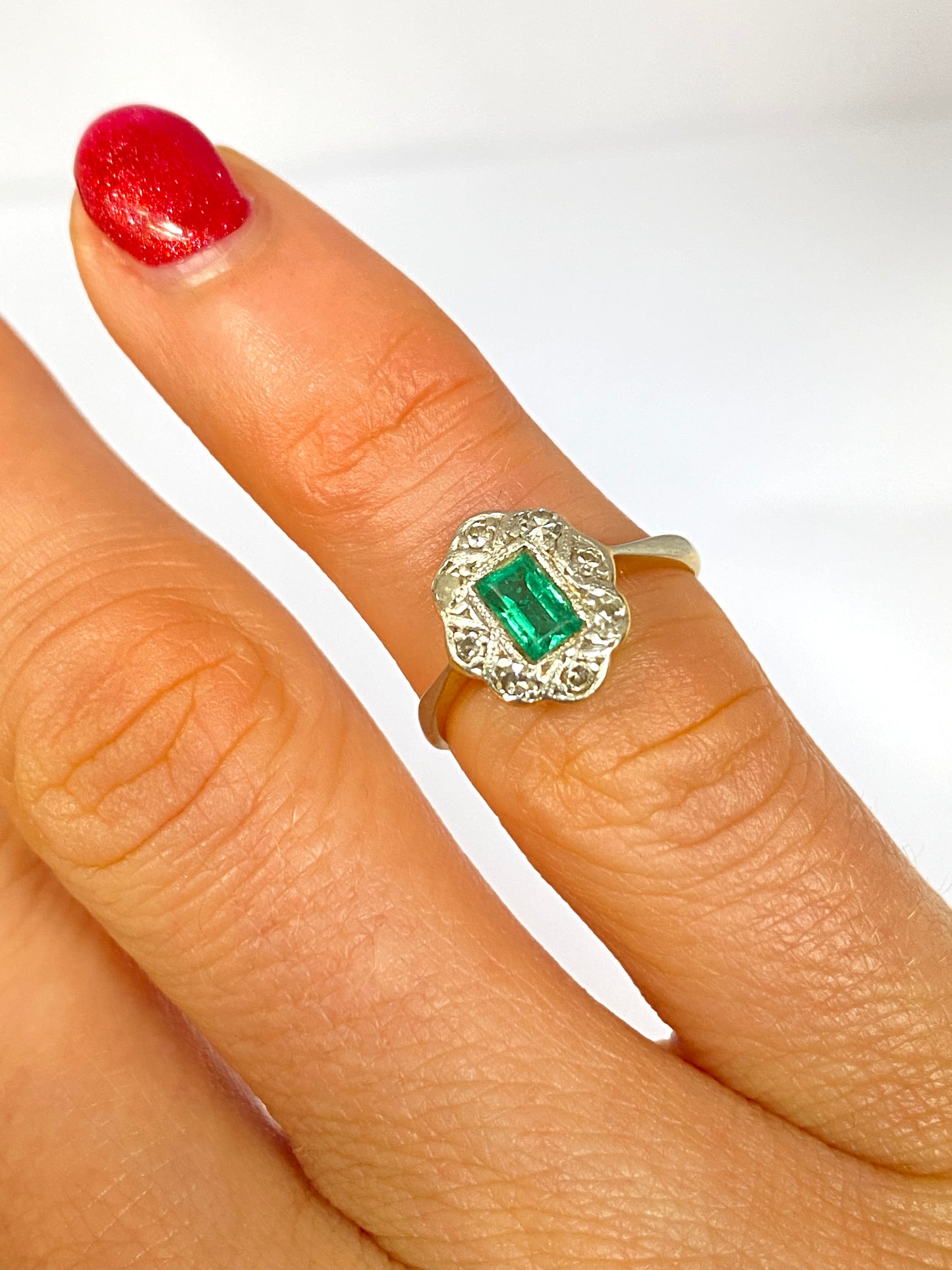Vintage, Art Deco (1930s), 18ct Gold, Emerald and Diamond Ring