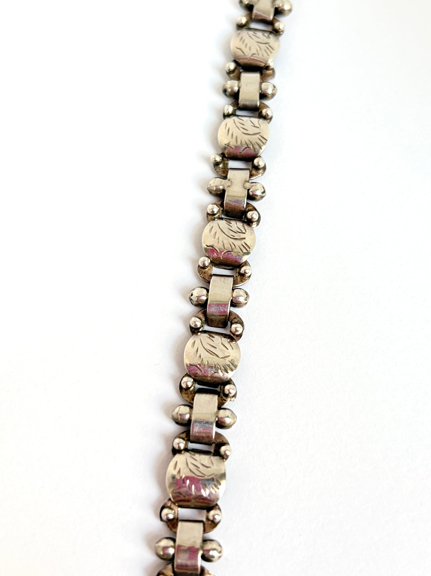 15 inches Silver Antique Book Chain with Bird Locket (38.06g)