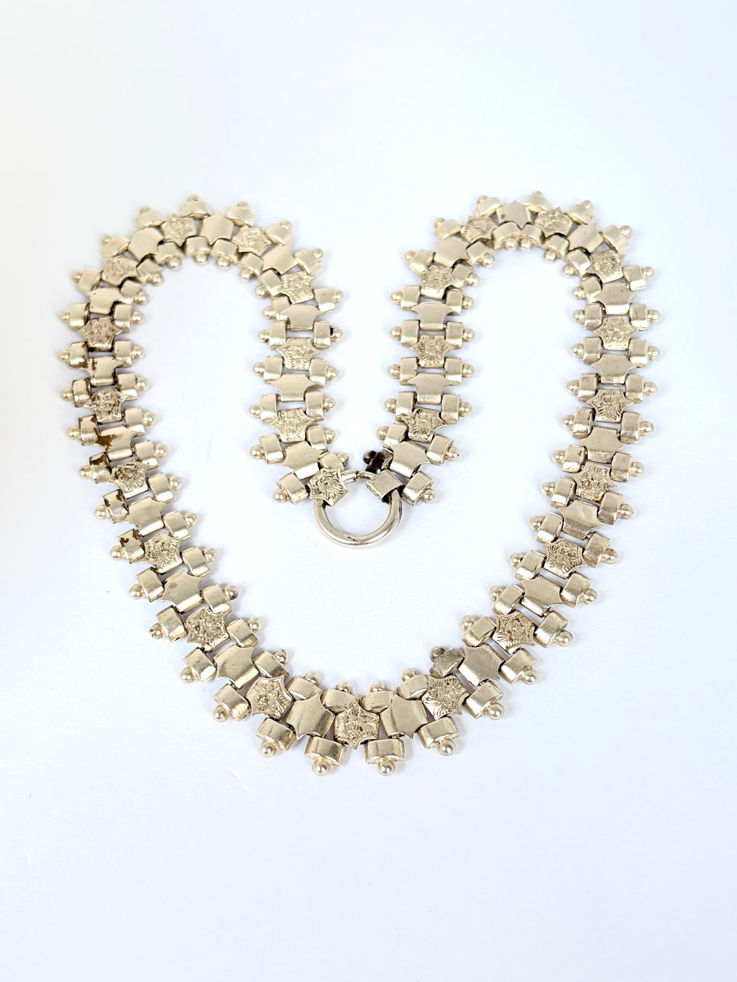 Victorian, 16 inch Silver Book Chain with 'Forget Me Not' Flower decoration