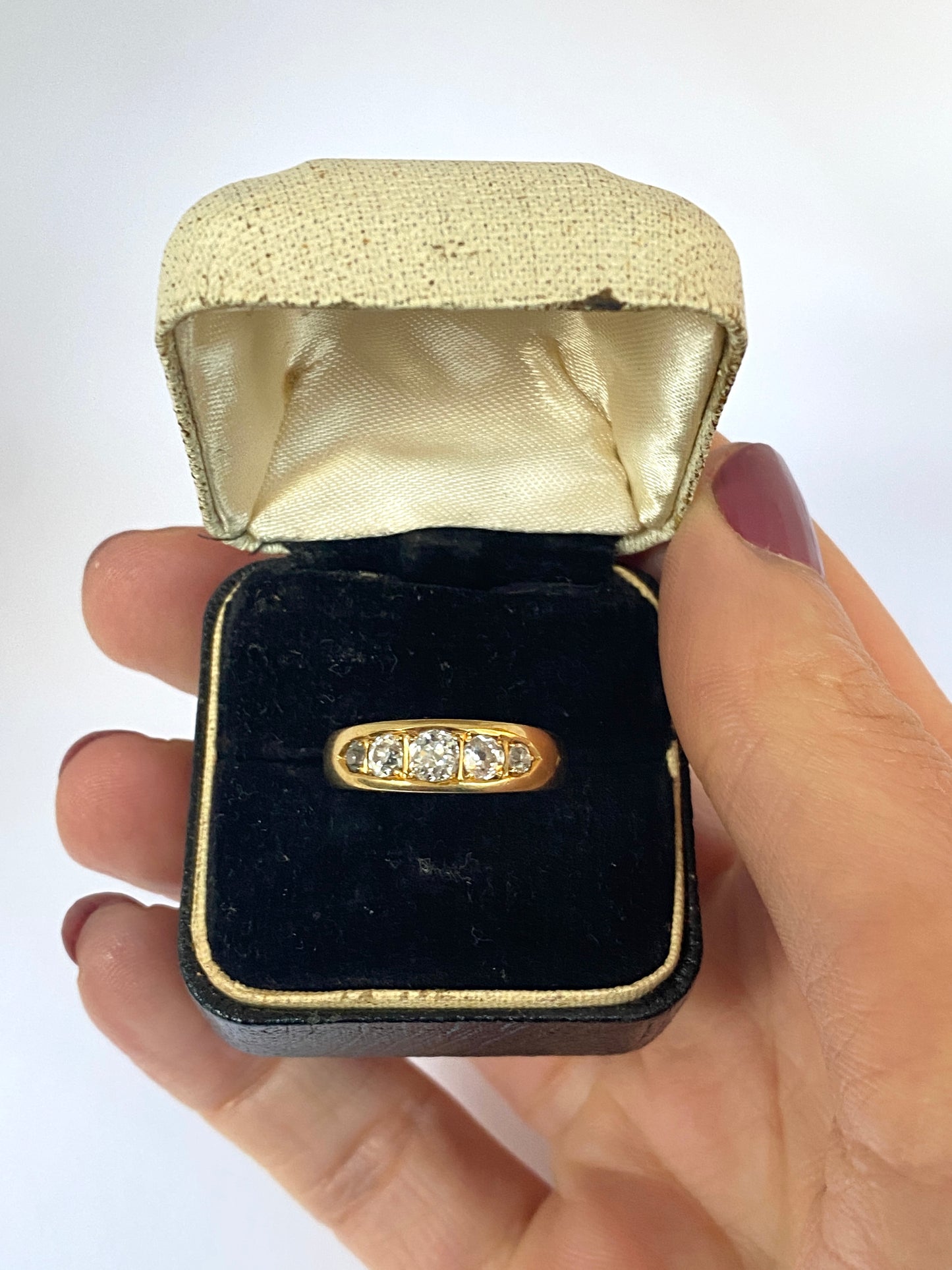 Antique, 18ct Gold, 5 stone Old Mine Cut Diamond Ring, 1888