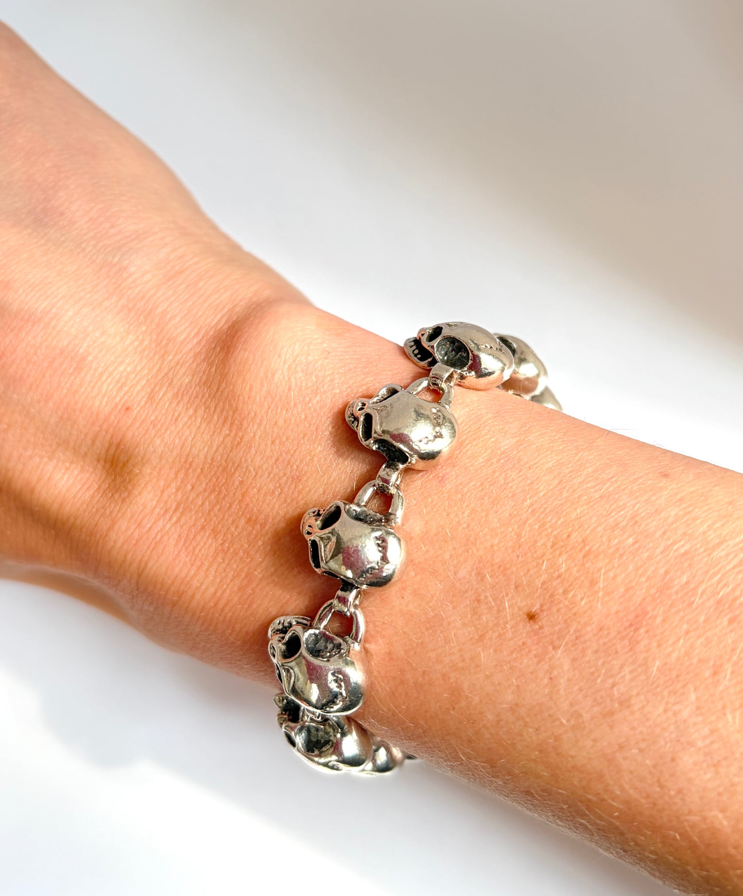 Vintage Silver Skull bracelet, 8.5 inches, 71.75g