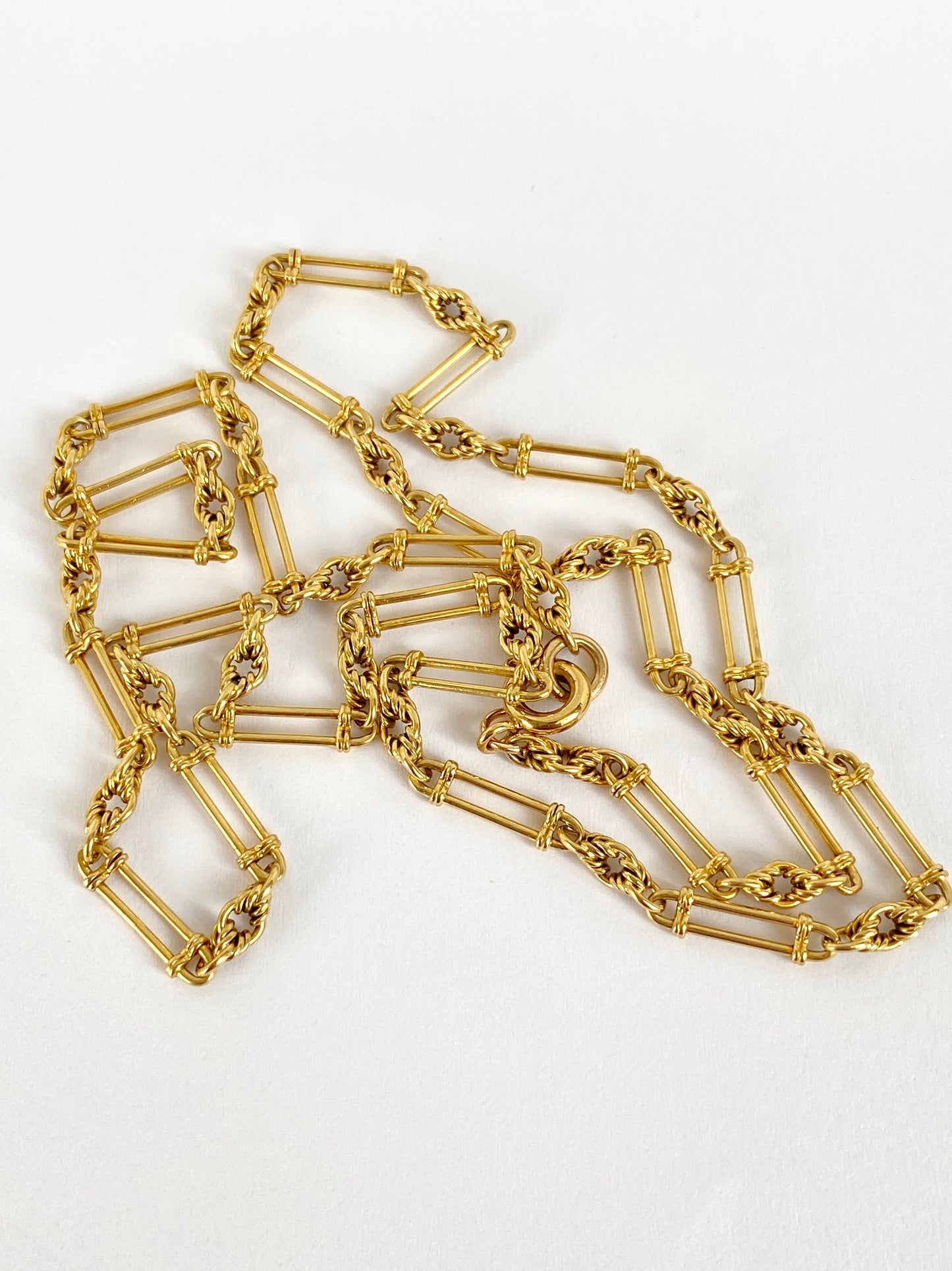 18 inch, 9ct Gold Vintage Fetter/Fancy Link Chain (10.23g)