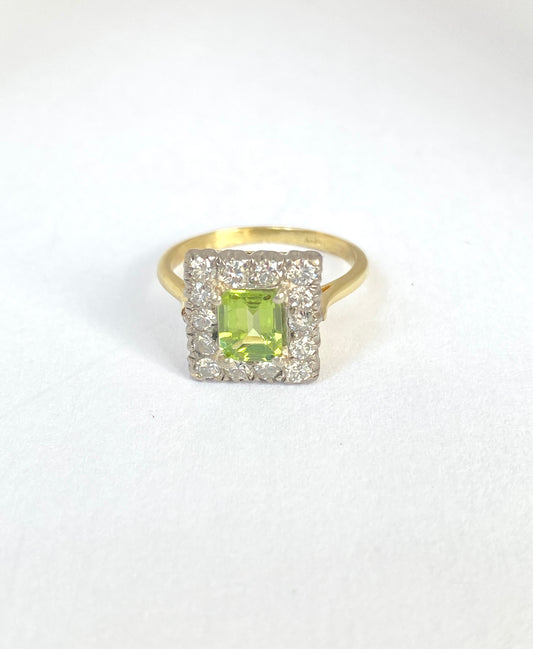 Vintage, 18ct Gold, Peridot and Diamond Square Ring