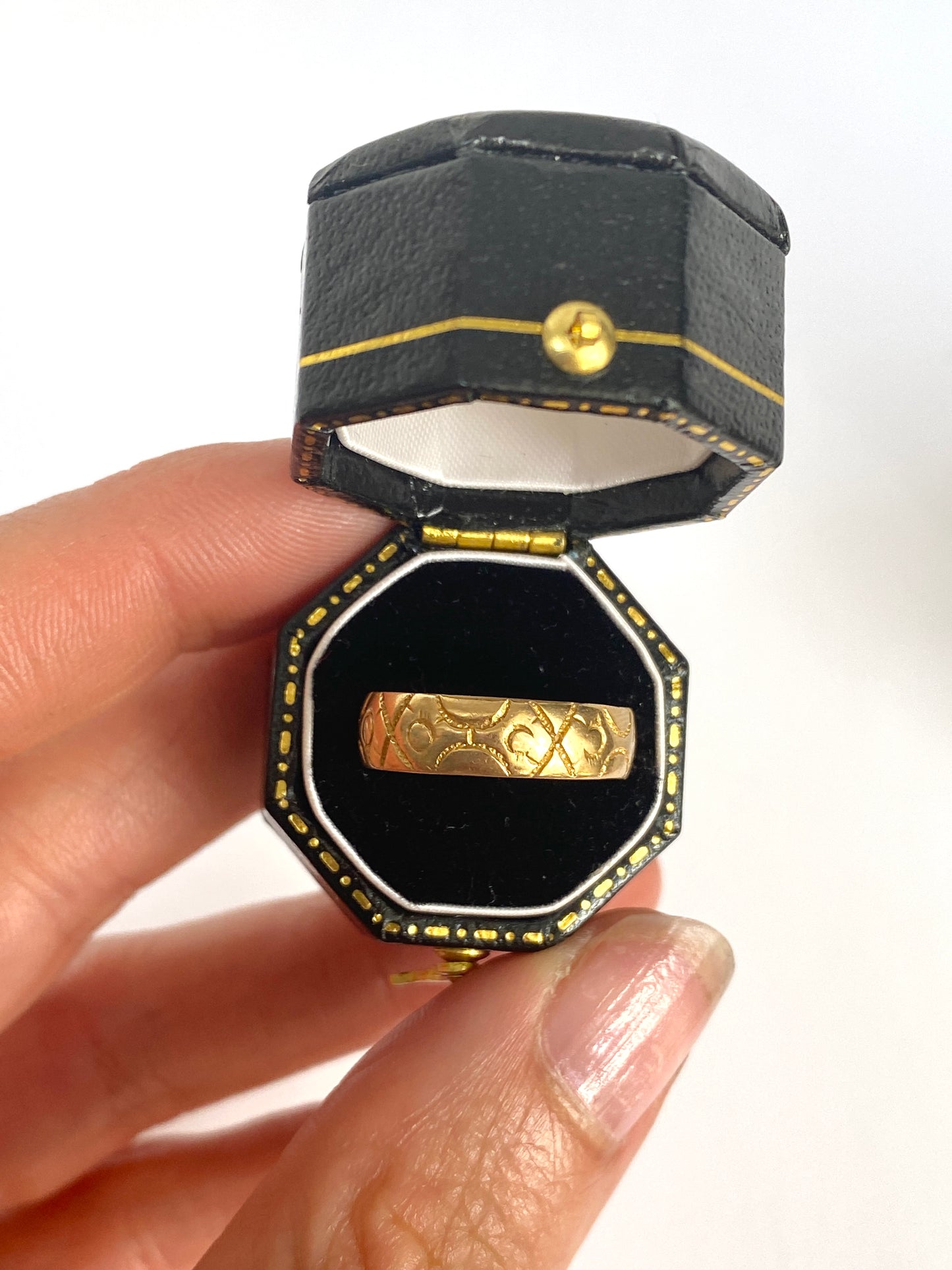 Antique, Victorian, 18ct Gold, Engraved Wedding /Stacking Band, Hallmarked, 18ct Gold, London, 1890