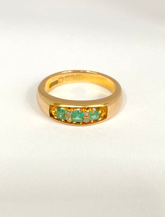 Wonderful, Vintage, 15ct Gold Emerald and Diamond Ring, 6.63g