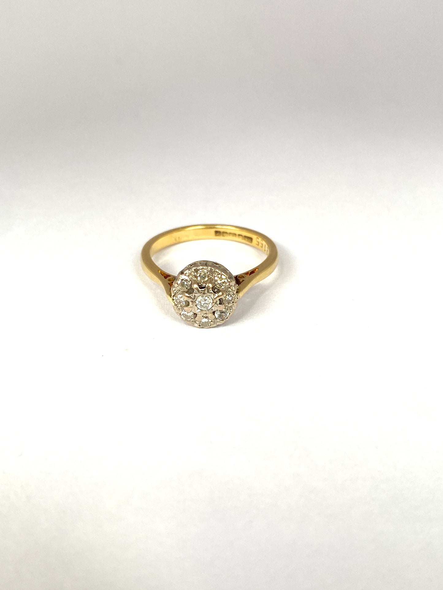 Vintage, 18ct Gold Diamond Cluster /Daisy Ring, Hallmarked, 18ct Gold, Birmingham, 1973