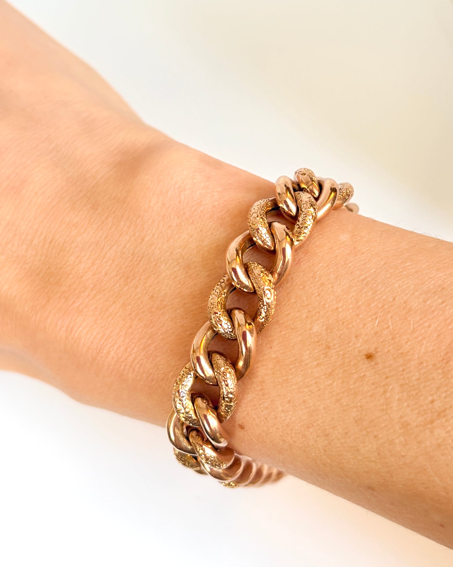 9ct Gold, Victorian Night and Day Bracelet with Heart Padlock Clasp, 22g and 8 inches