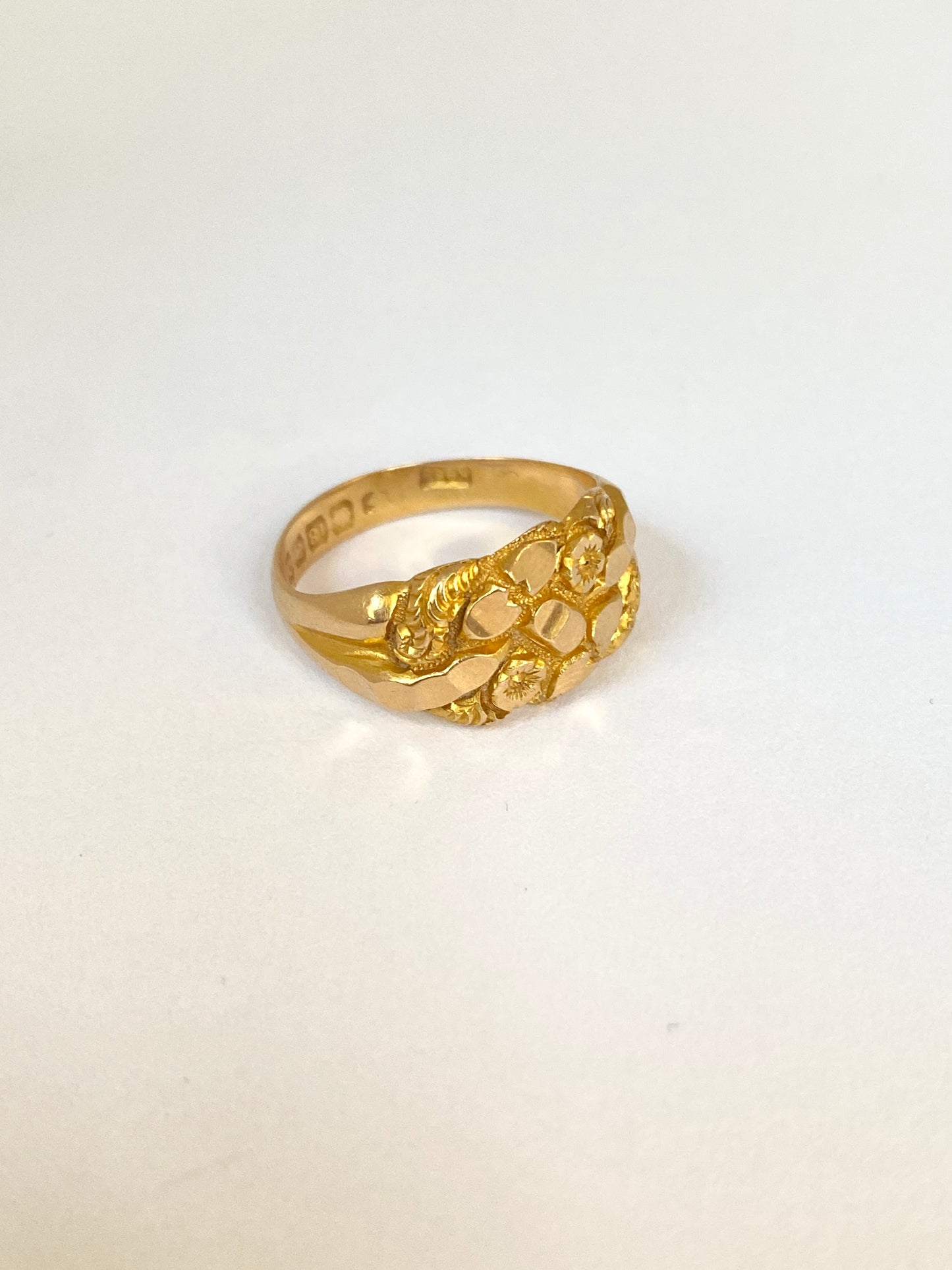 Antique 18ct Gold Engraved Forget-me-not Ring, Hallmarked 18ct Gold, Birmingham and 1912