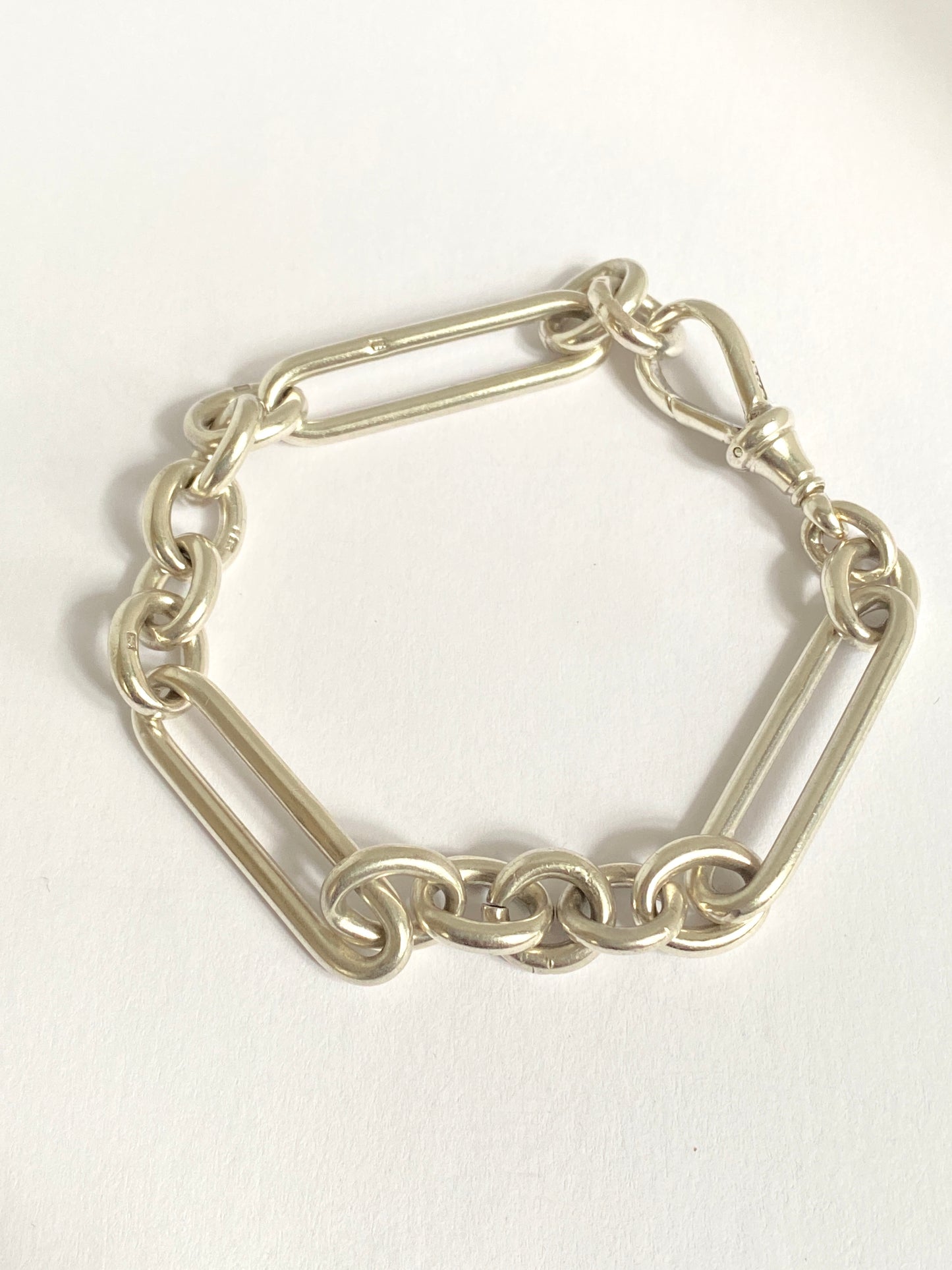 Hallmarked, 7.5 inch Sterling Silver Antique Trombone Link Bracelet (24.4g)
