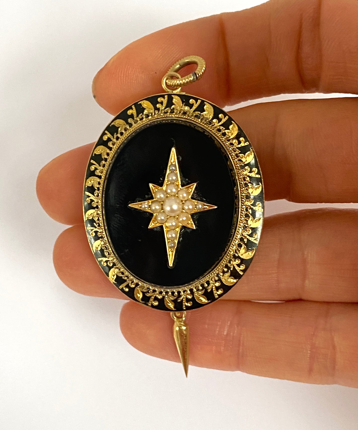 15ct Gold Black Onyx Seed Pearl Celestial Locket / Pendant 15.82g